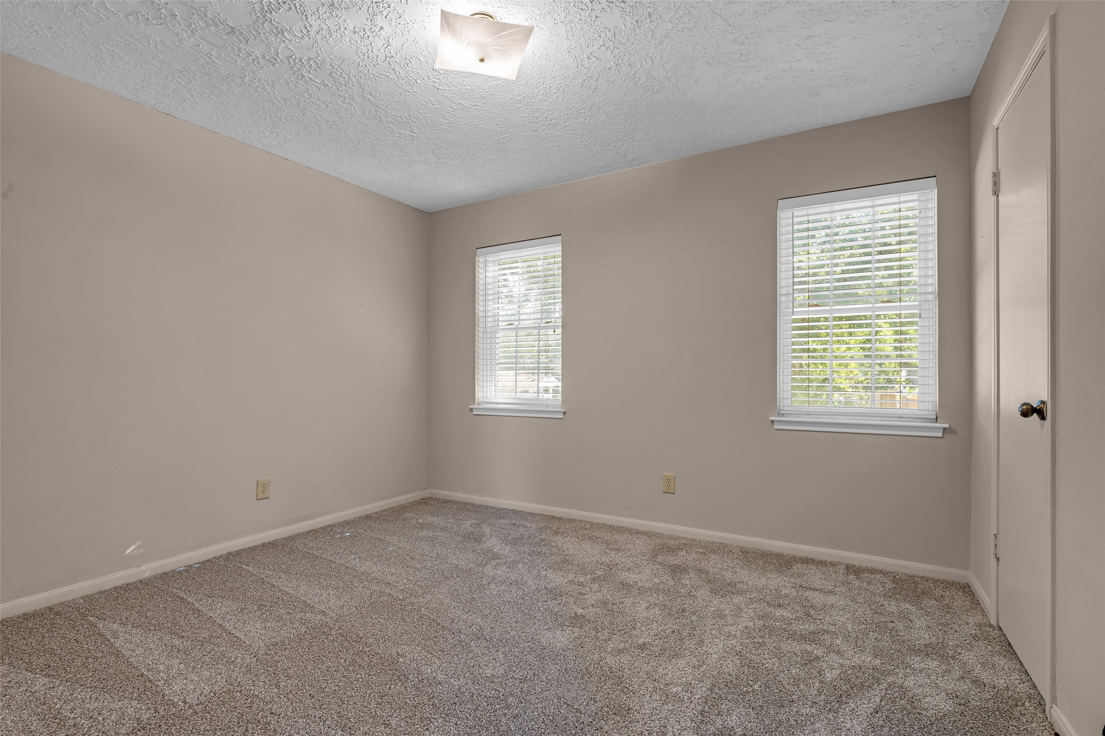 1302 Minchen Drive Property Photo 13