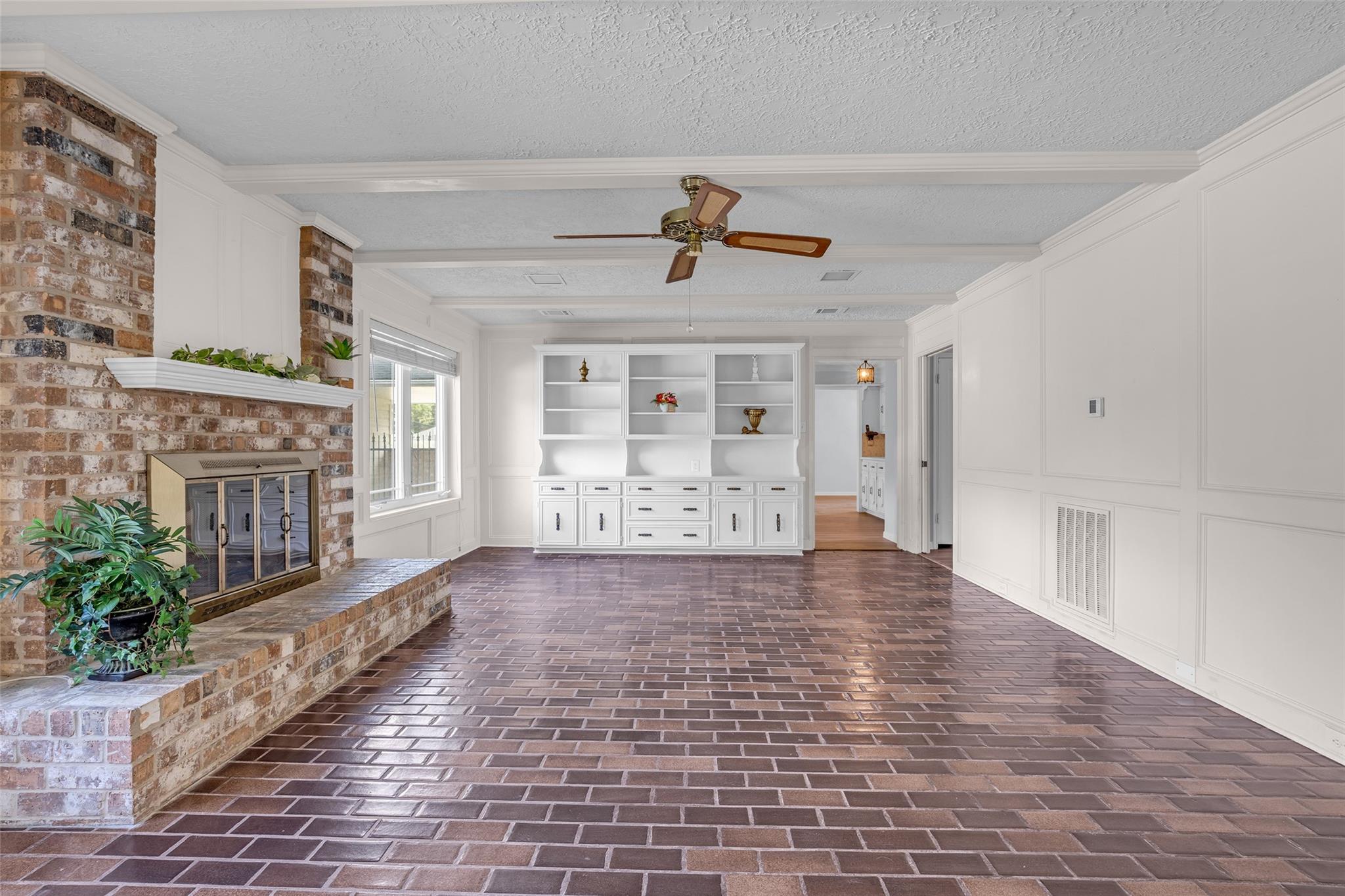 1302 Minchen Drive Property Photo 28