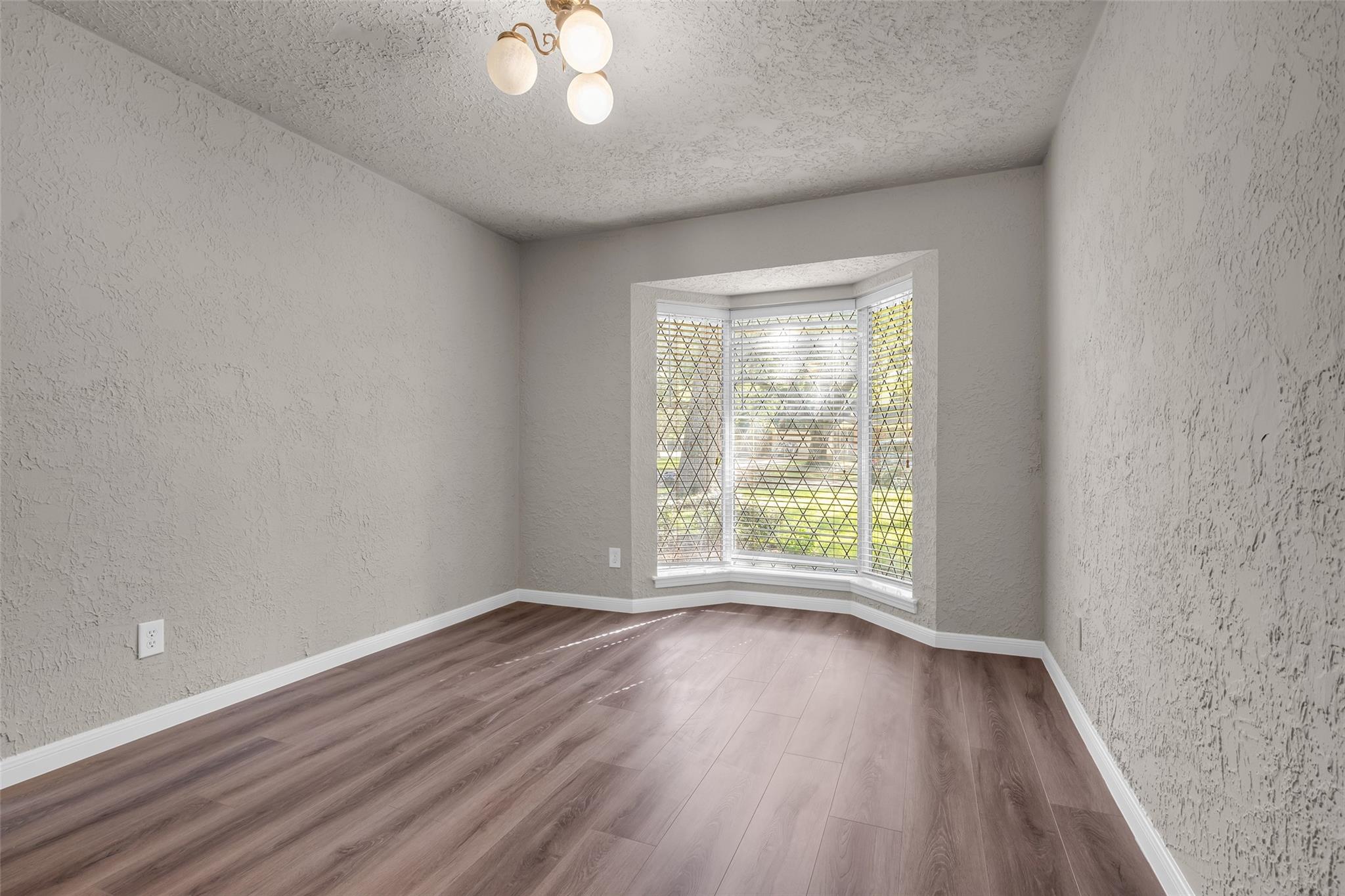 1302 Minchen Drive Property Photo 32
