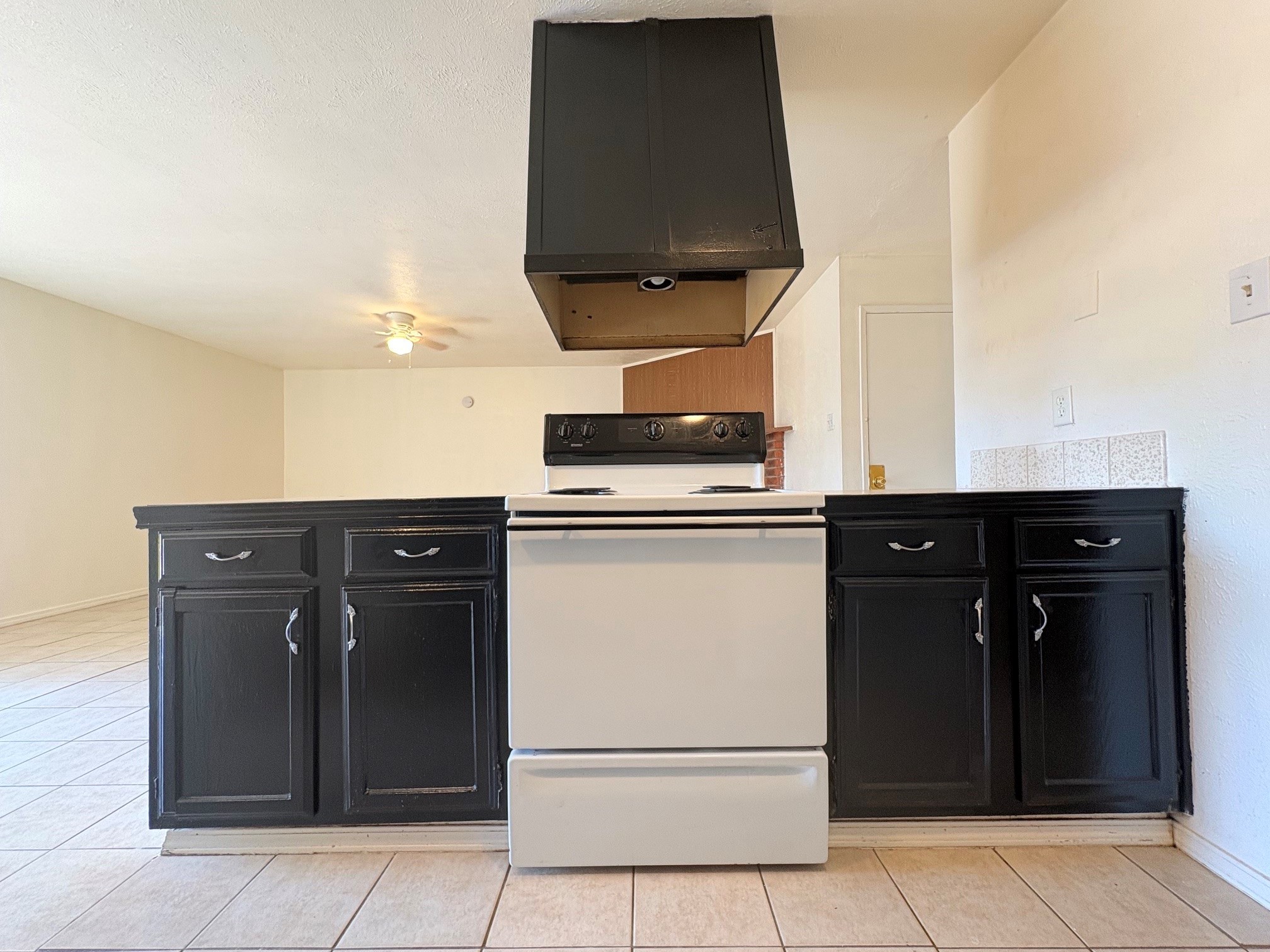 24411 Beef Canyon Drive Property Photo 7