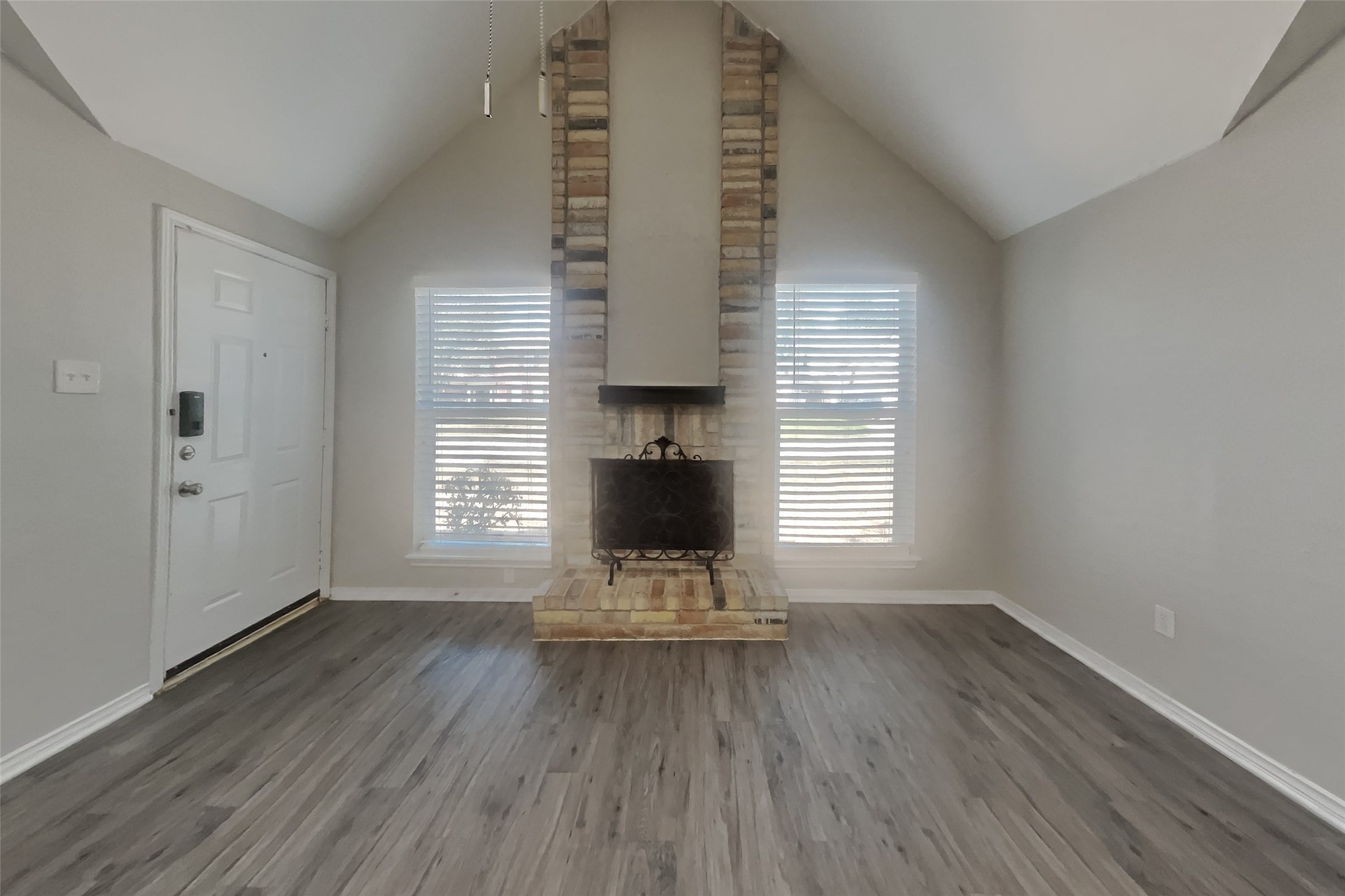10115 Prospect Hill Drive Property Photo 2
