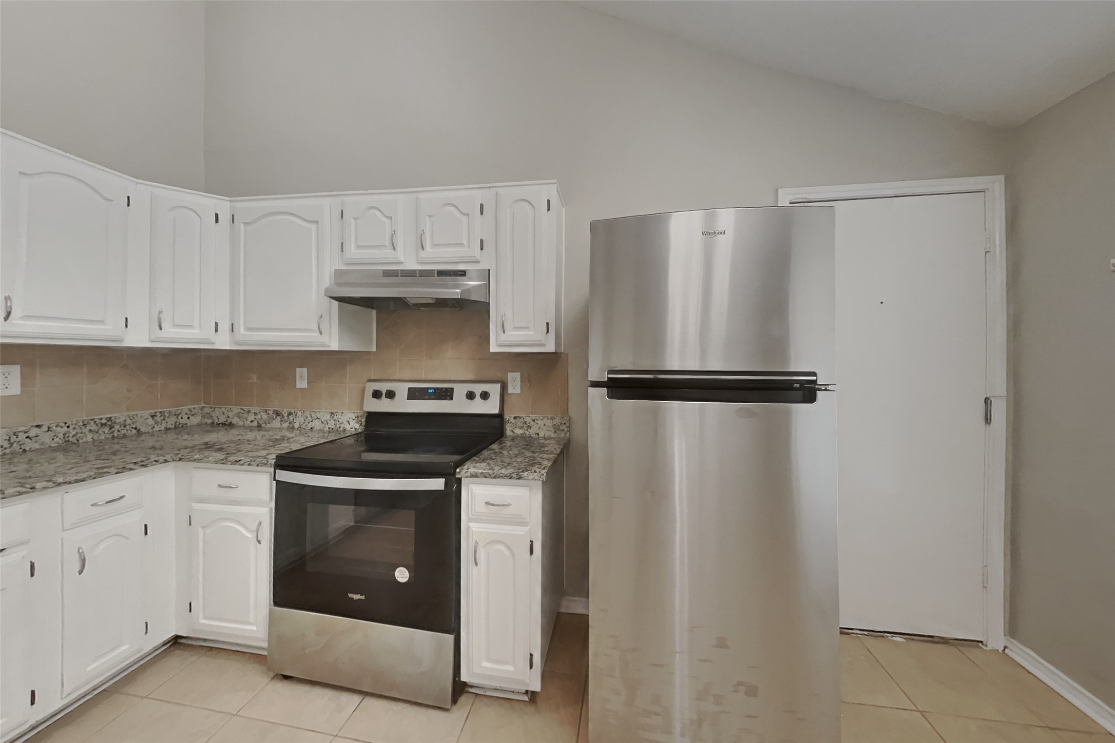 10115 Prospect Hill Drive Property Photo 4