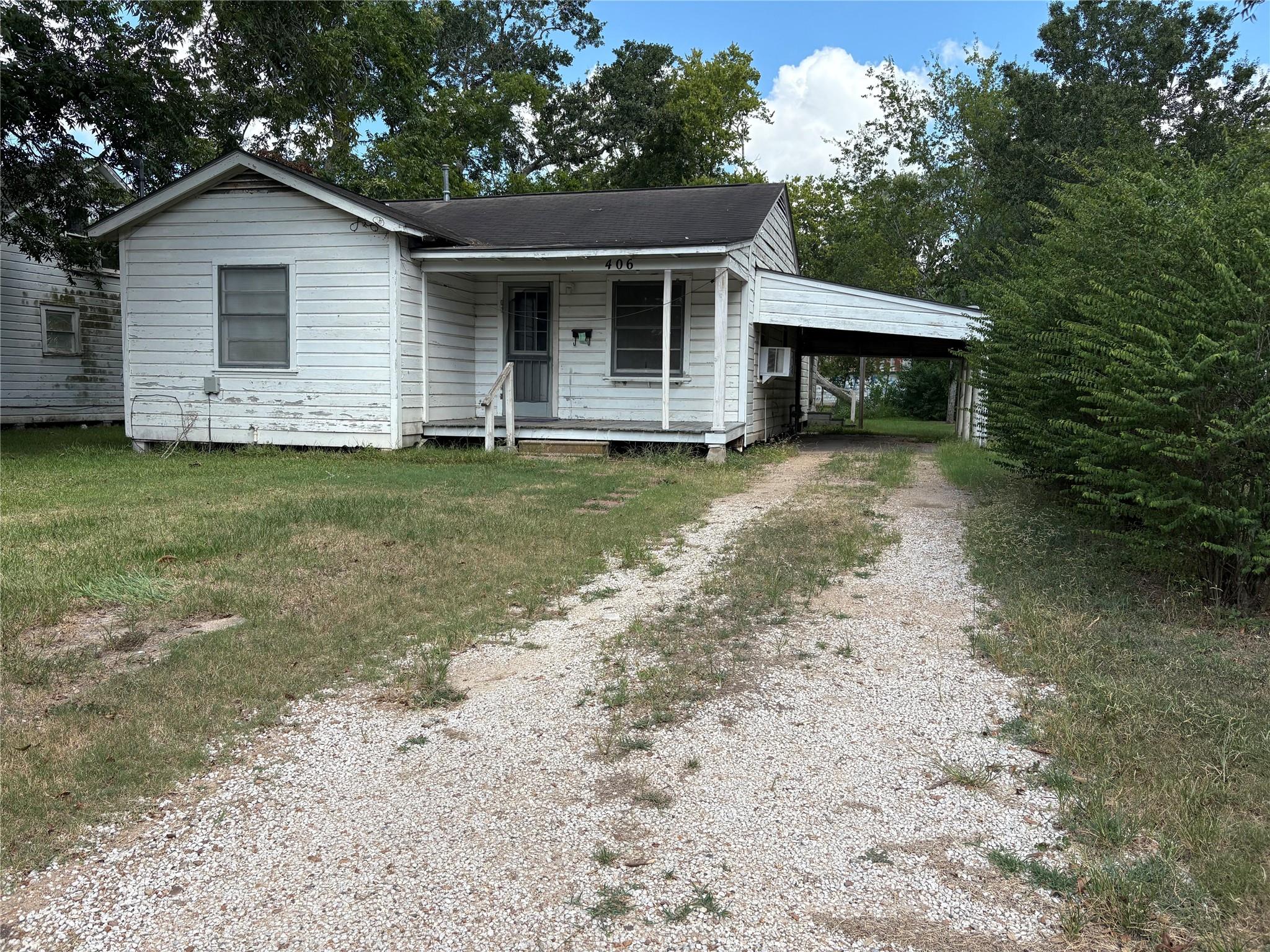 406 Omega Property Photo 2