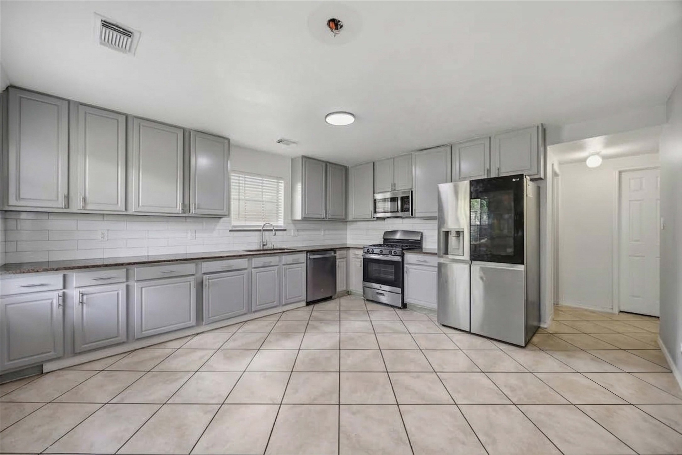 5735 Clerkenwell Drive Property Photo 19