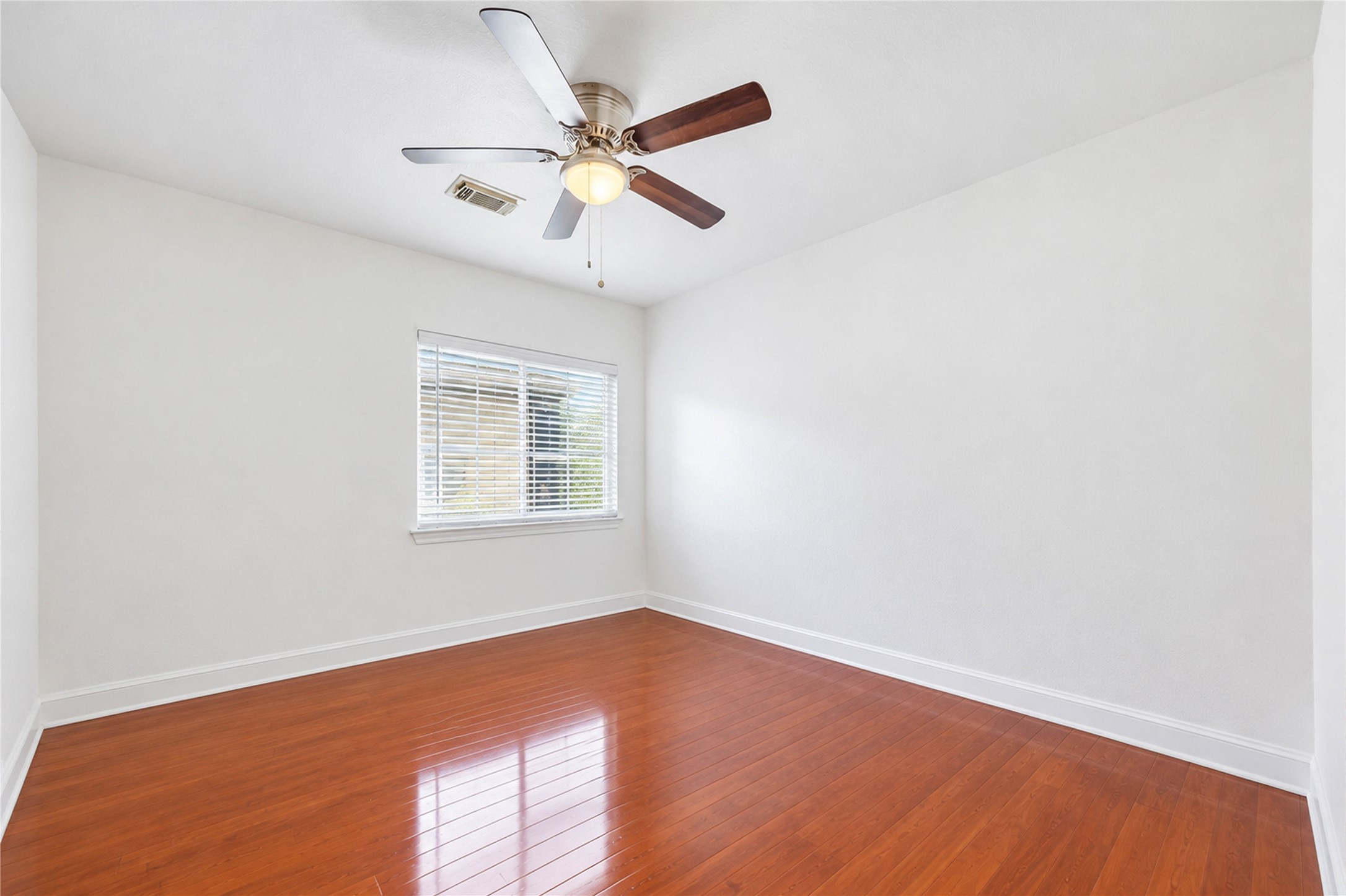 5735 Clerkenwell Drive Property Photo 23