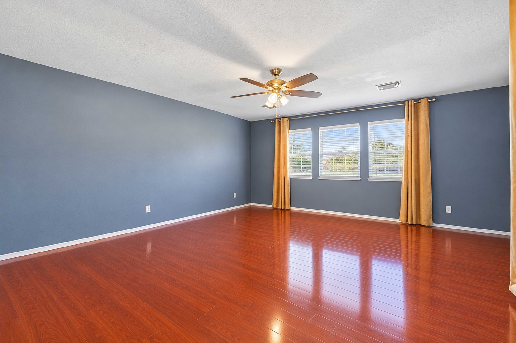 5735 Clerkenwell Drive Property Photo 28