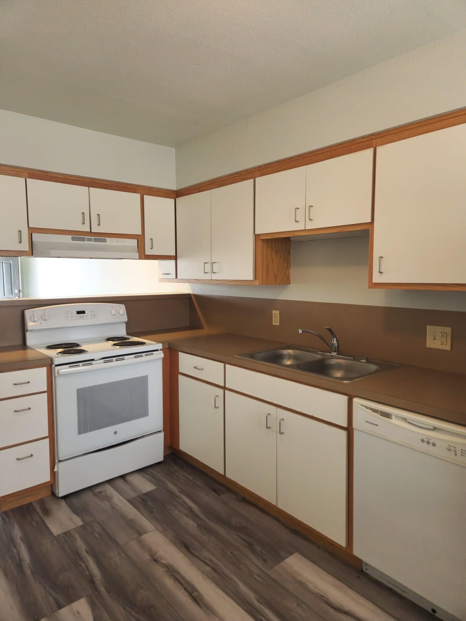 100 Lamar Street 9 Property Photo 4