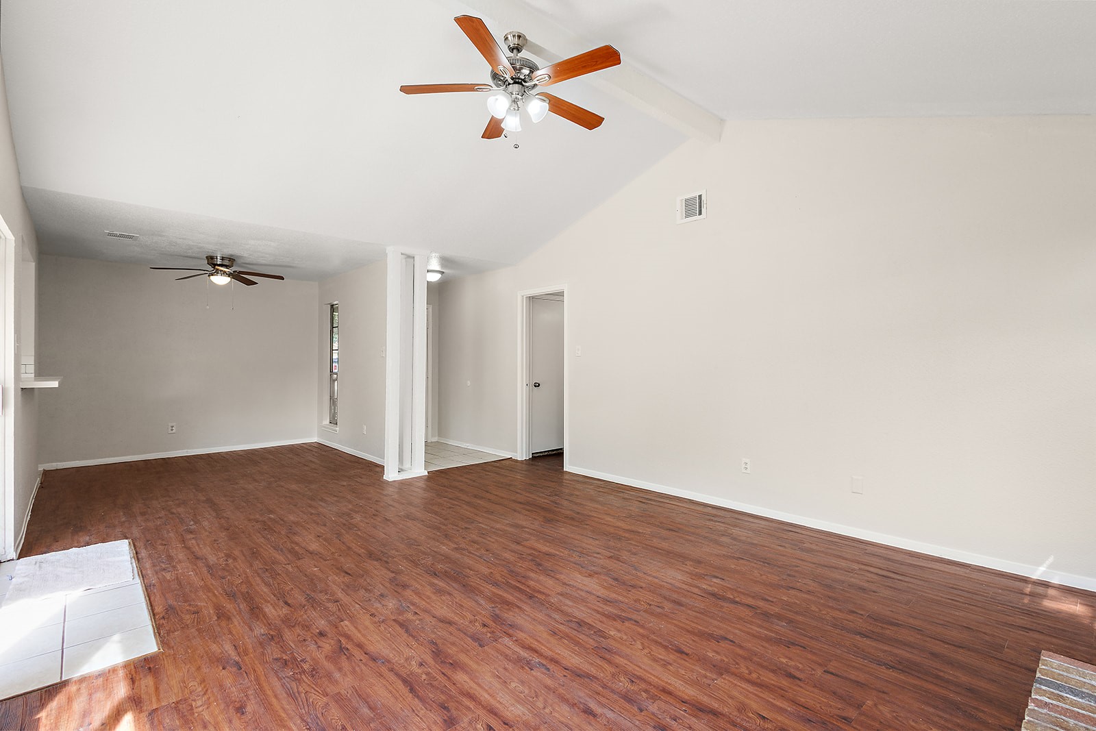 22307 Red River Drive Property Photo 4