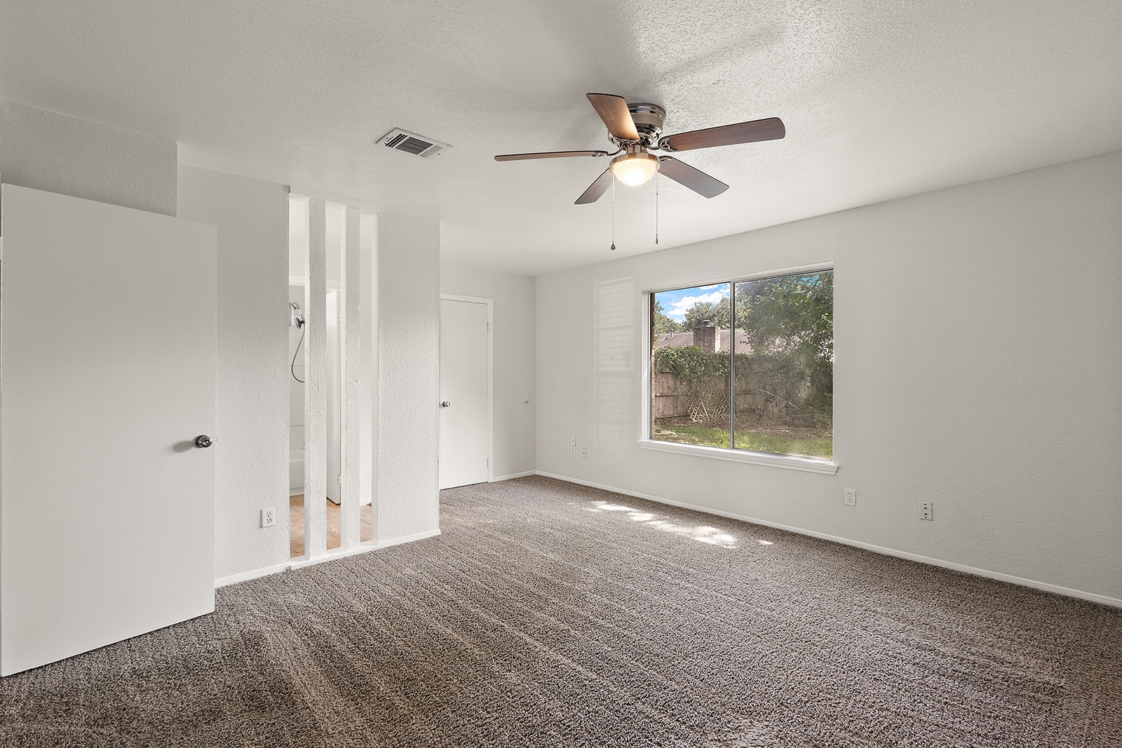 22307 Red River Drive Property Photo 7
