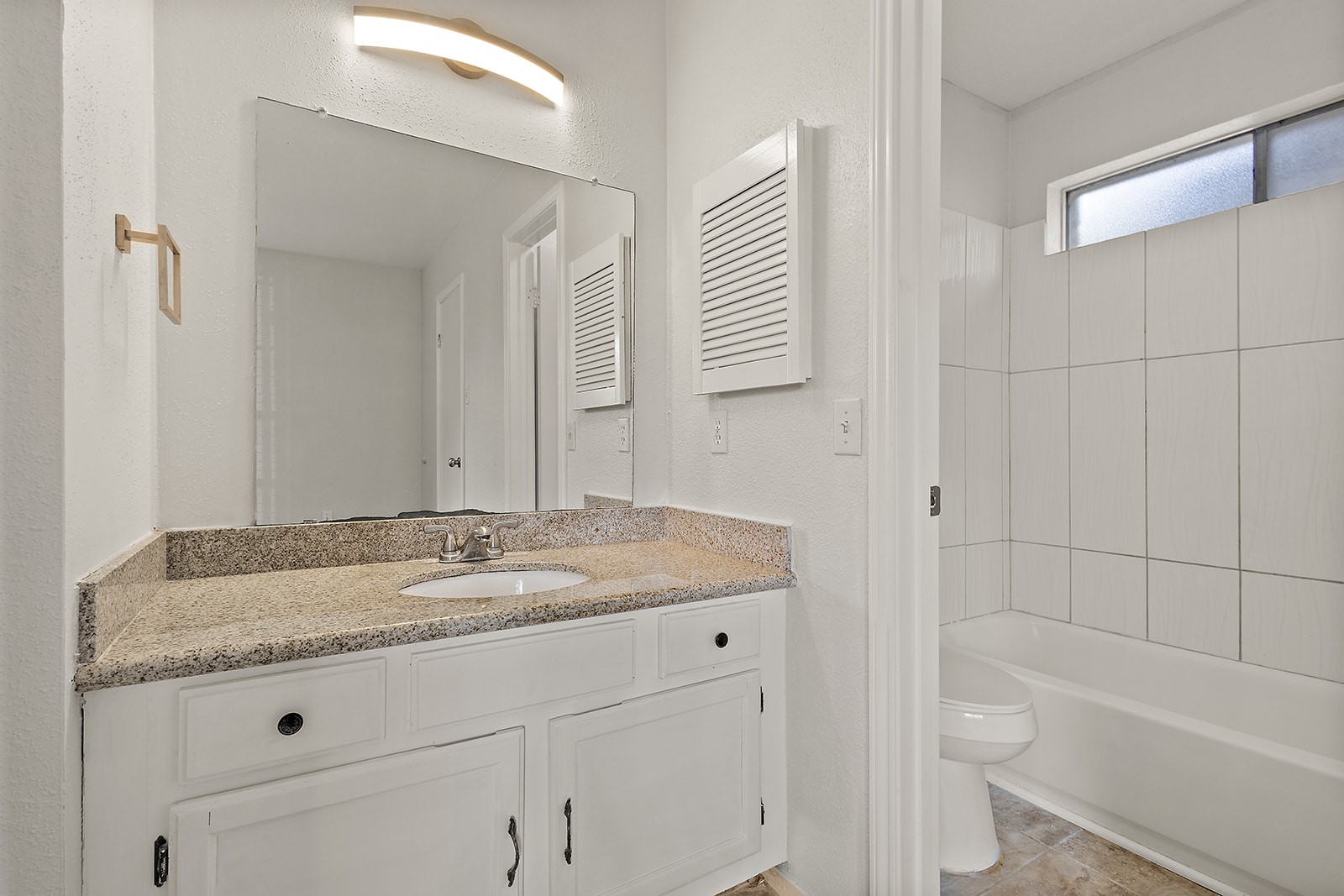 22307 Red River Drive Property Photo 10