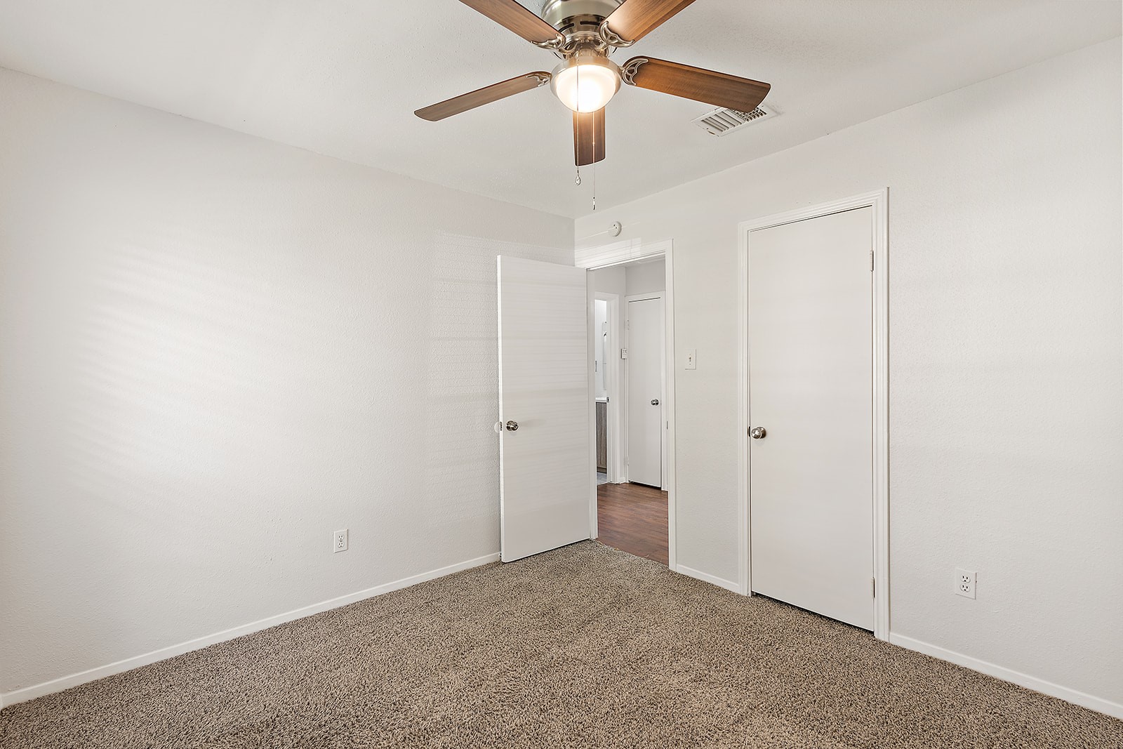 22307 Red River Drive Property Photo 12