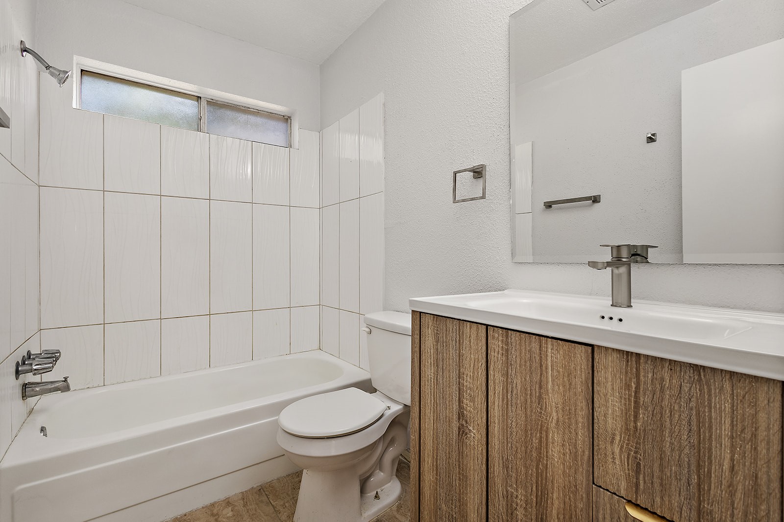 22307 Red River Drive Property Photo 13