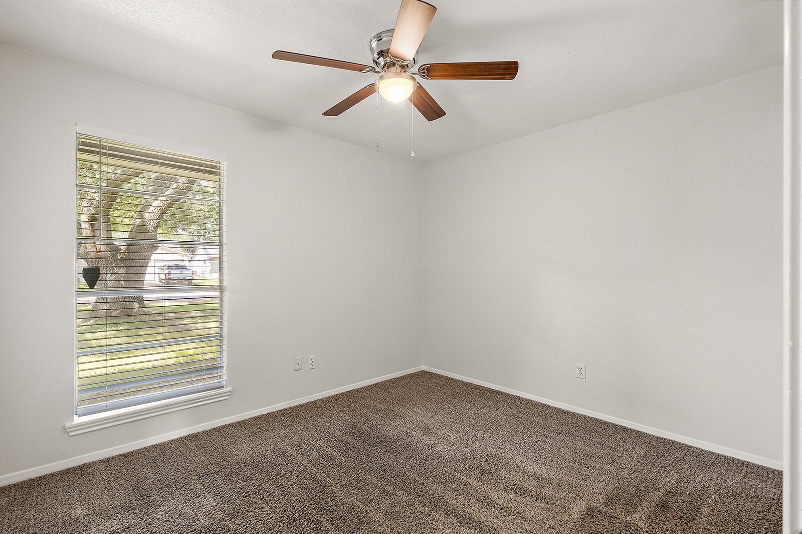 22307 Red River Drive Property Photo 14