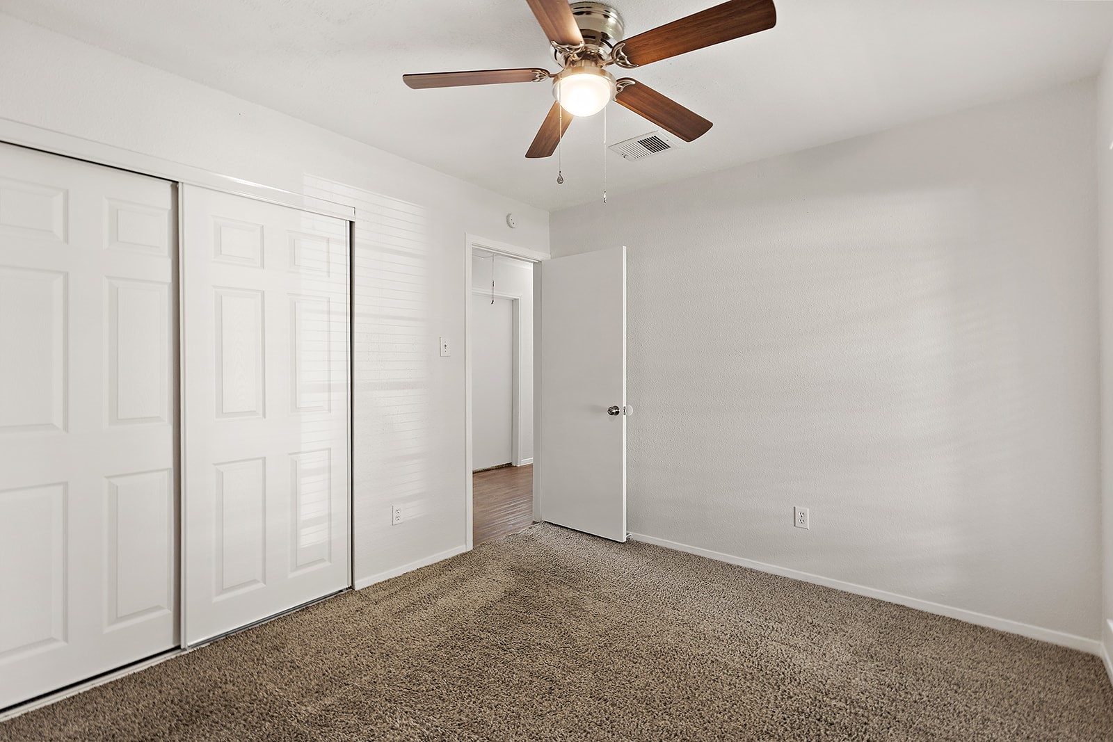 22307 Red River Drive Property Photo 15