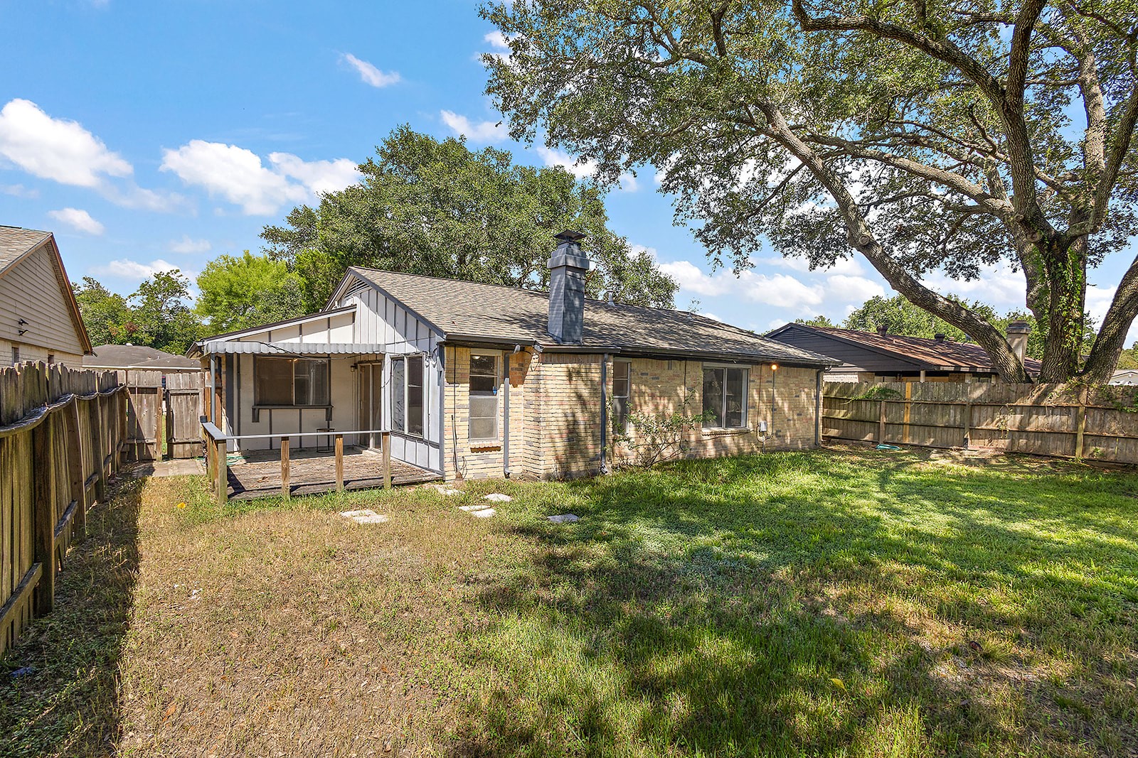 22307 Red River Drive Property Photo 17