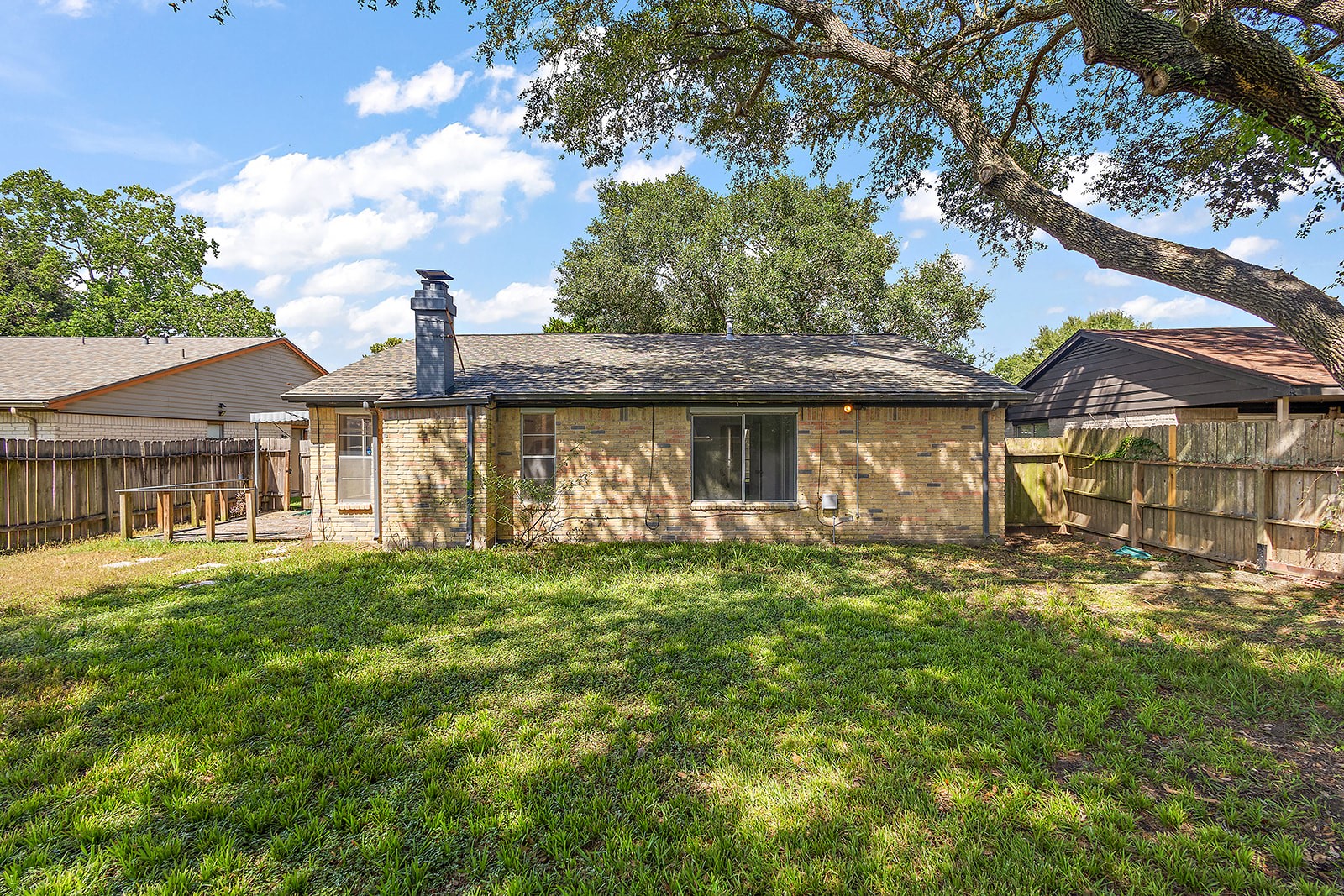 22307 Red River Drive Property Photo 18