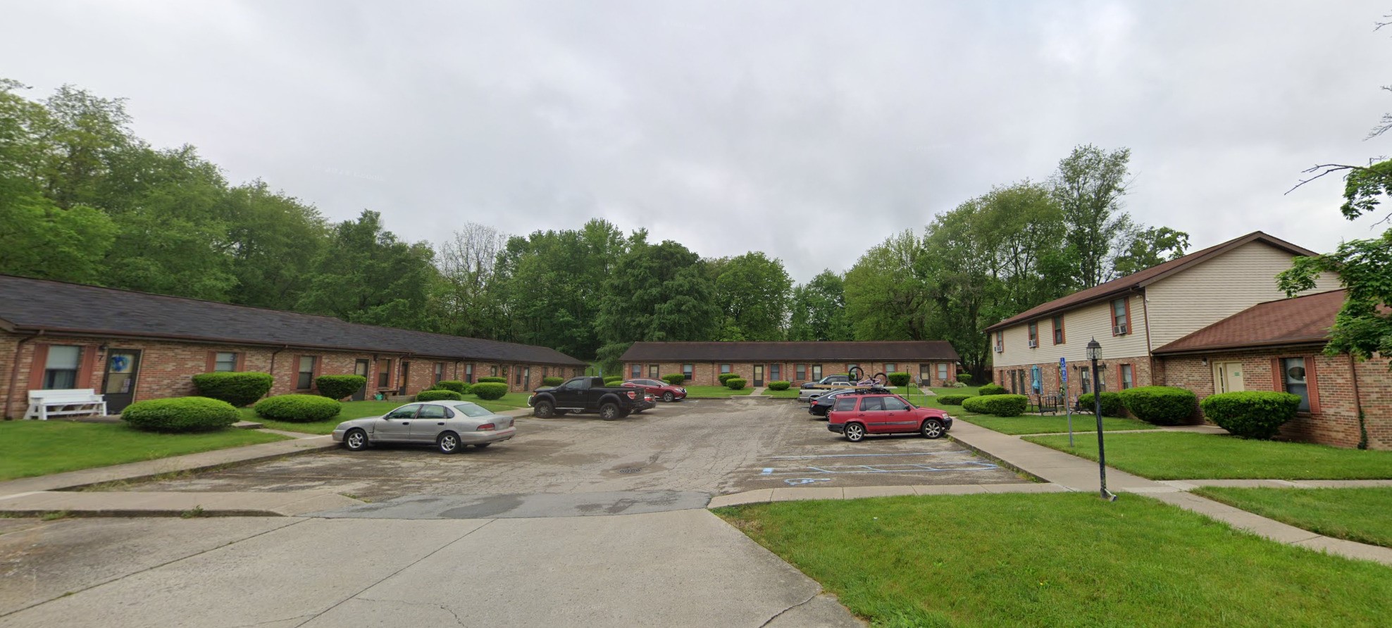 400 Elm St Property Photo 4