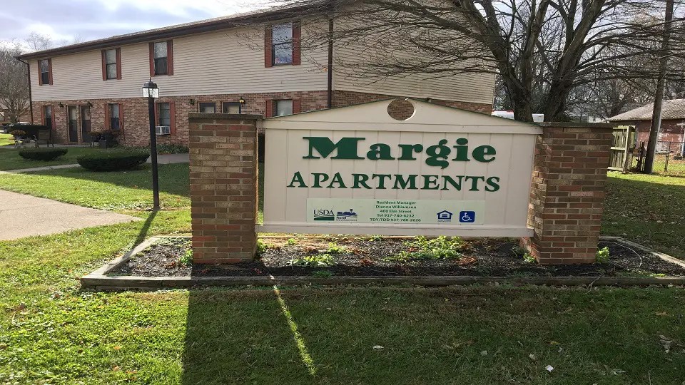 400 Elm St Property Photo 6