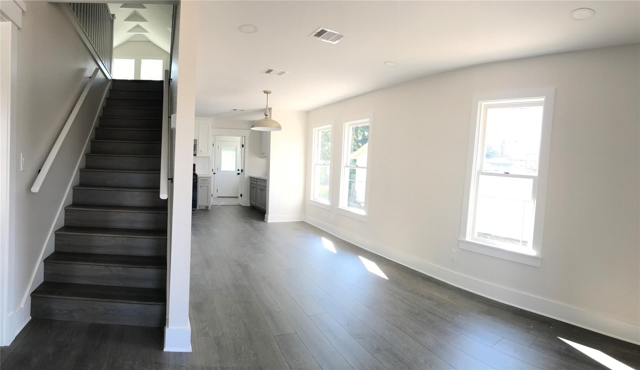 1104 E 26th Street Property Photo 13