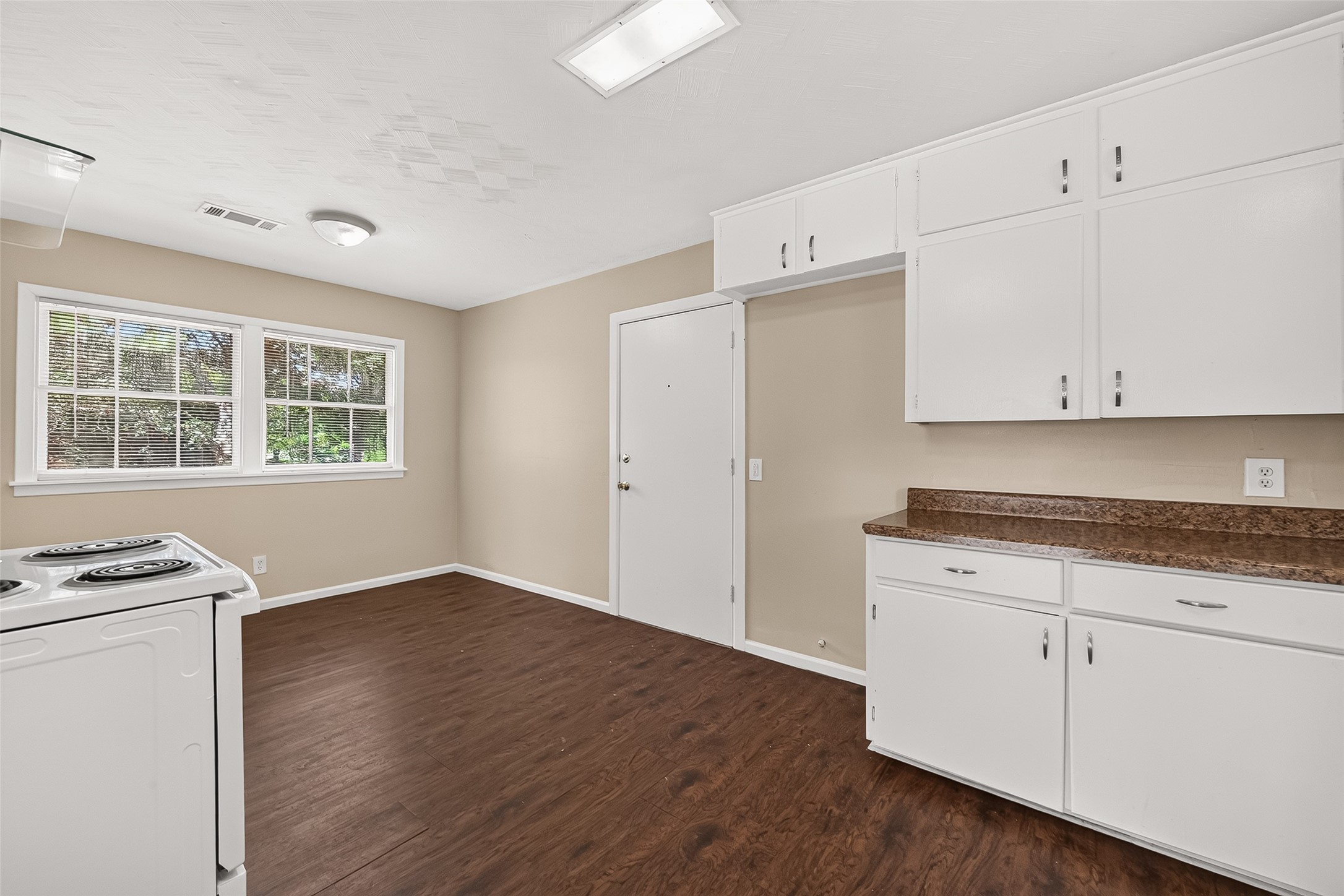 1230 Kirsten Street Property Photo 13