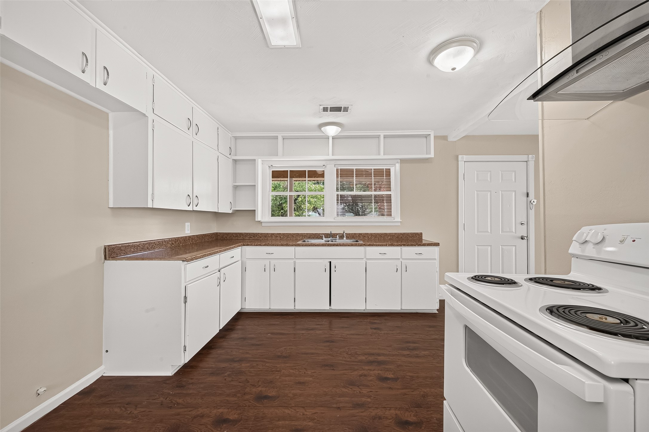 1230 Kirsten Street Property Photo 16