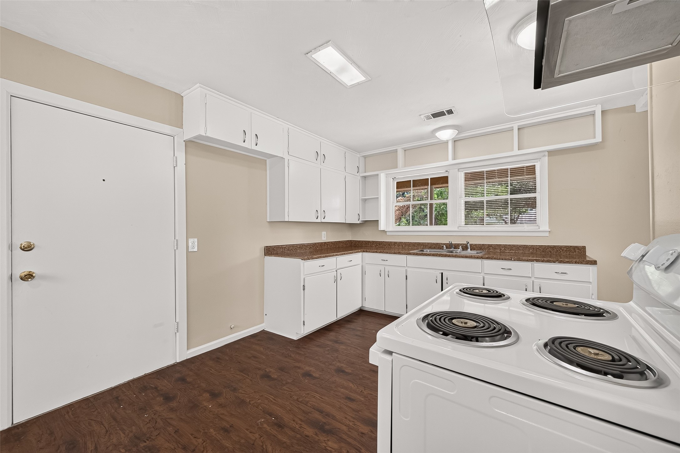 1230 Kirsten Street Property Photo 17