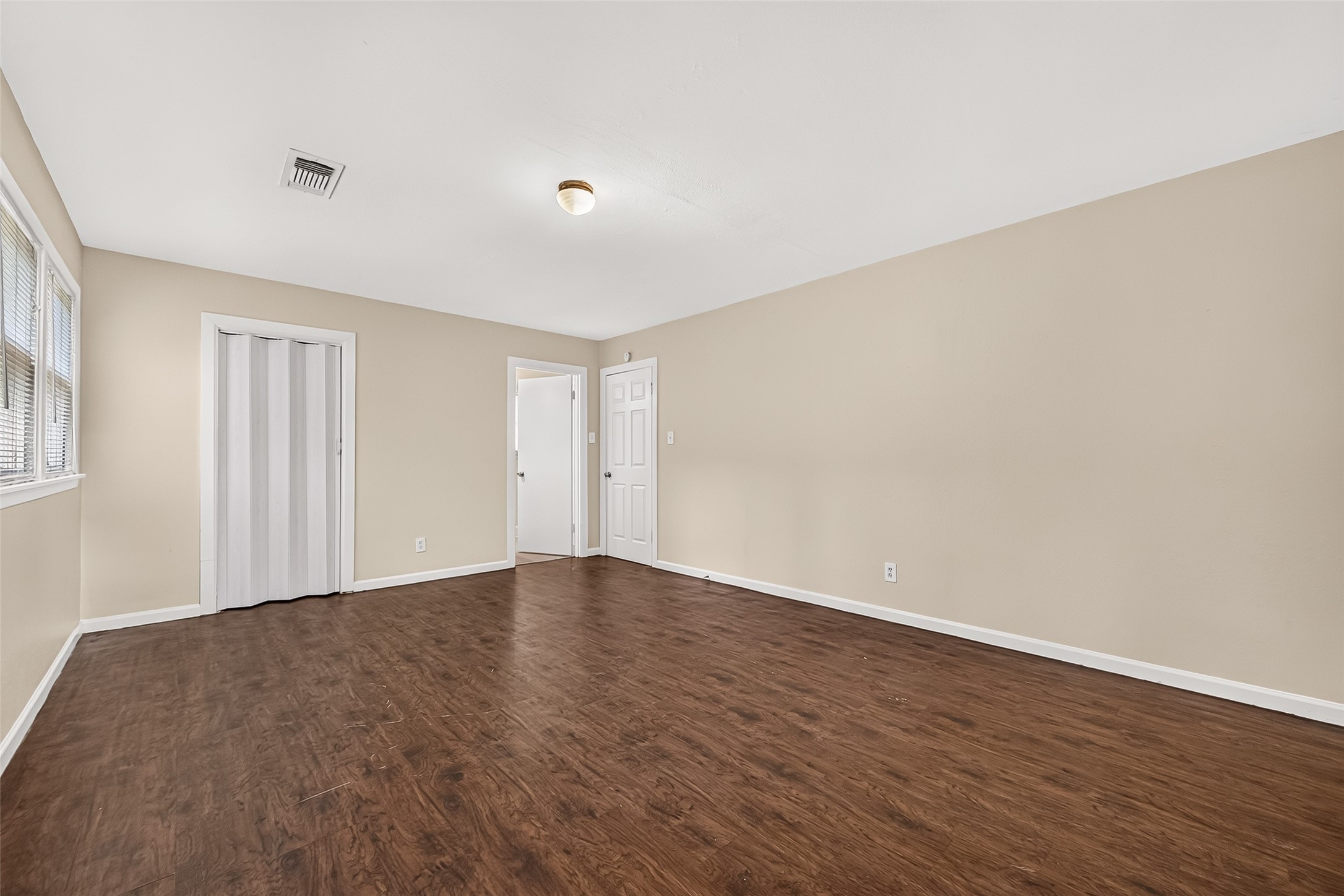1230 Kirsten Street Property Photo 32