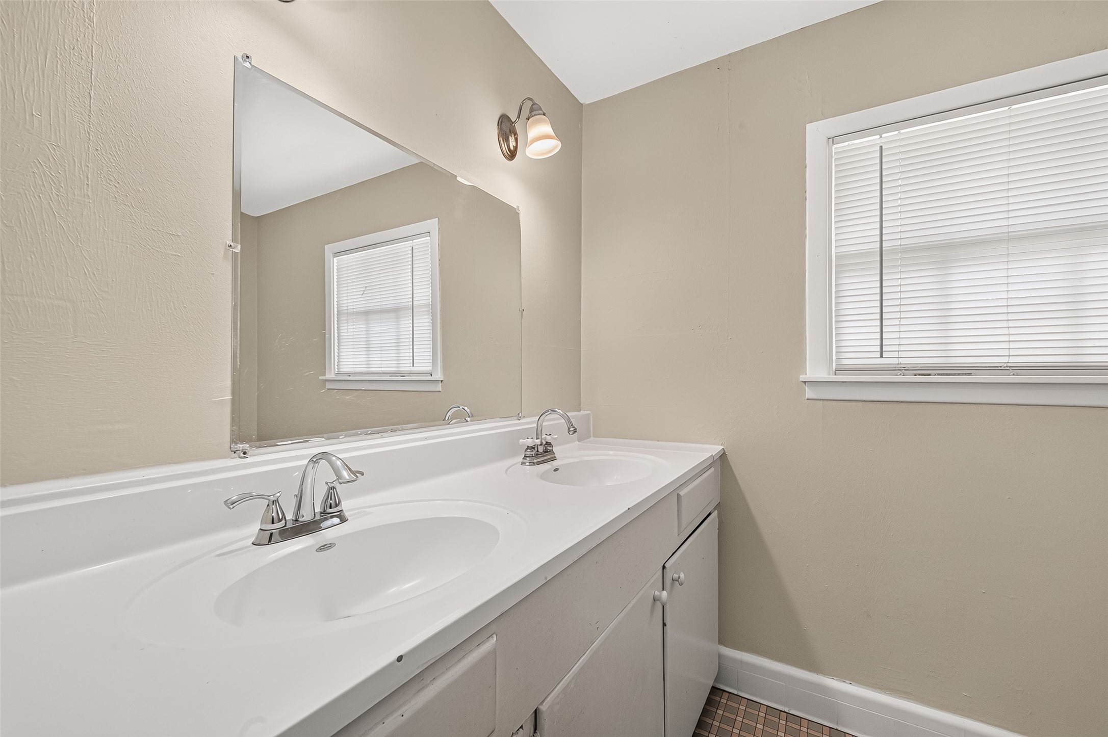1230 Kirsten Street Property Photo 34
