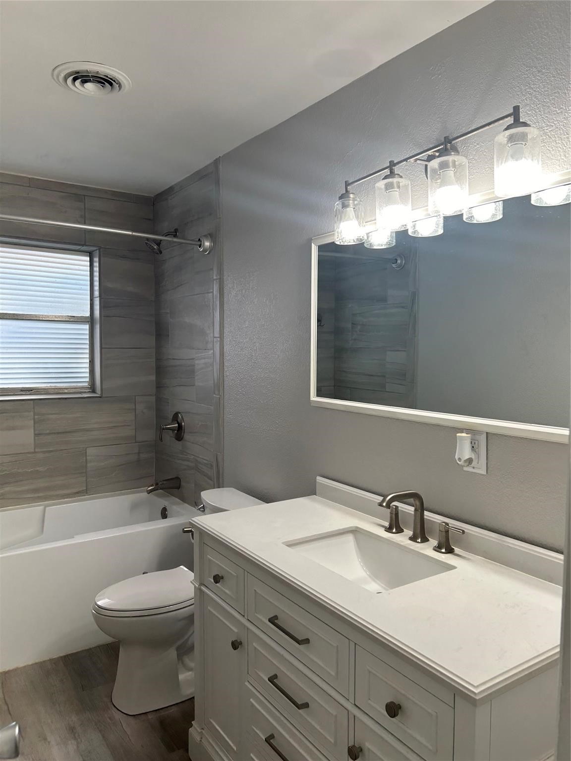 708 Western Avenue Property Photo 11