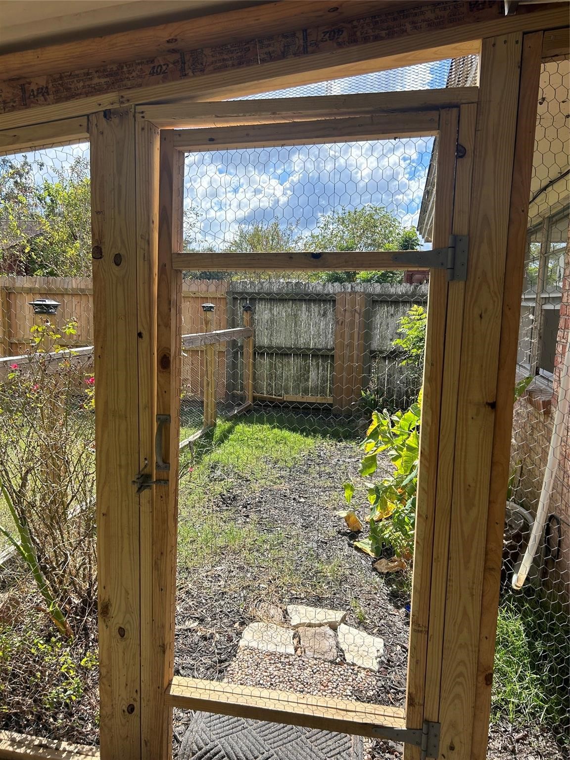 708 Western Avenue Property Photo 16