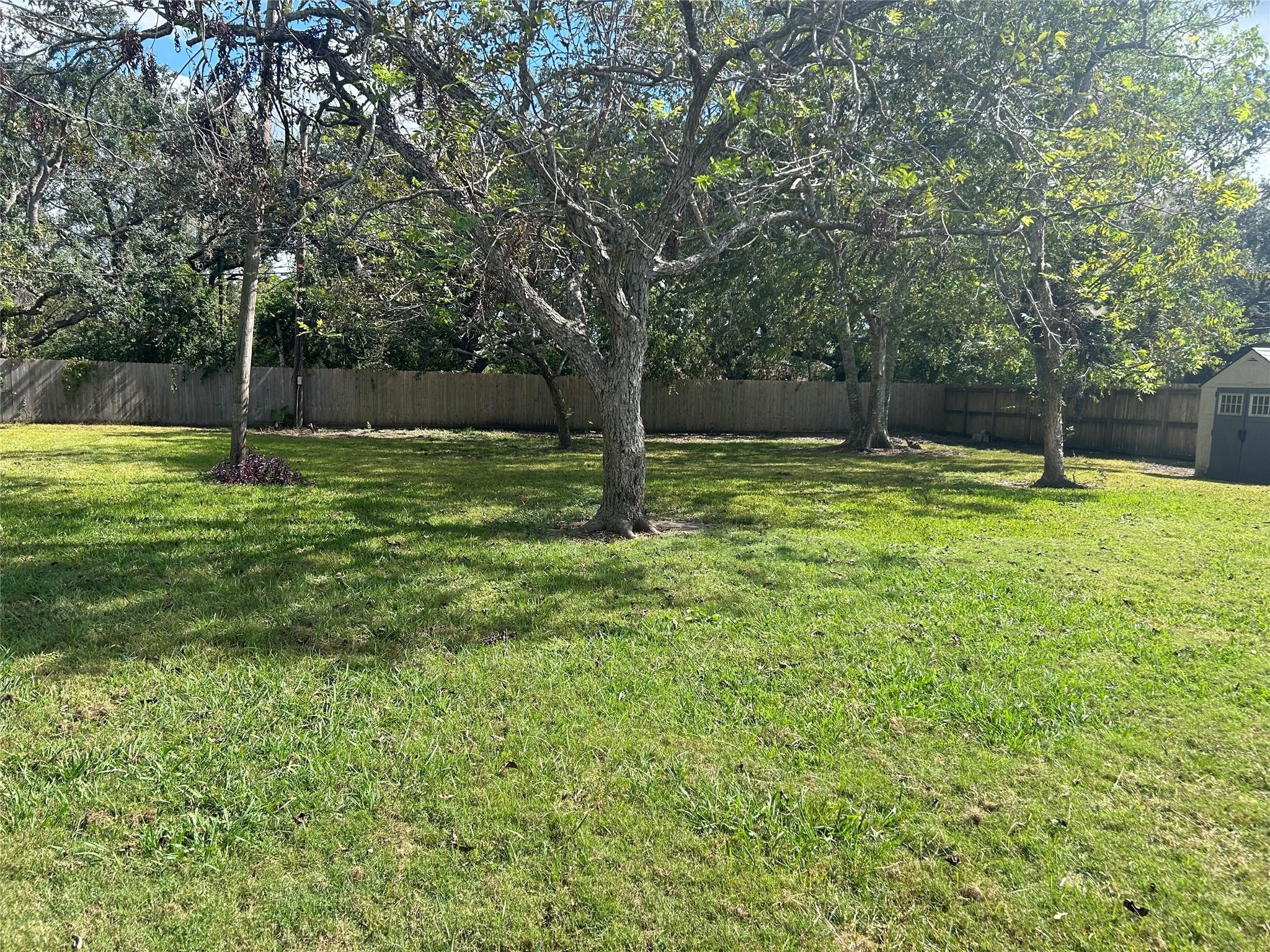 708 Western Avenue Property Photo 18