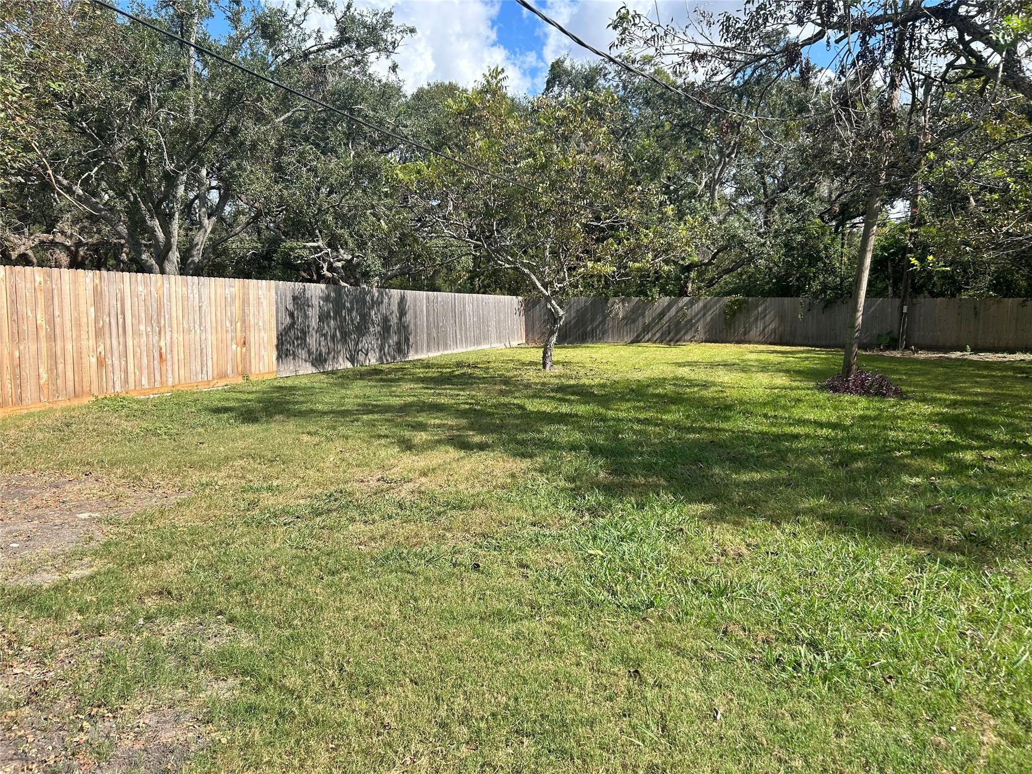 708 Western Avenue Property Photo 19