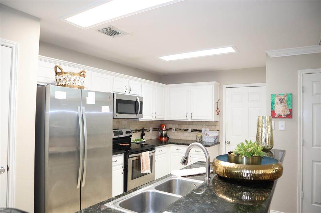 10 Butterfly Branch Place Property Photo 12