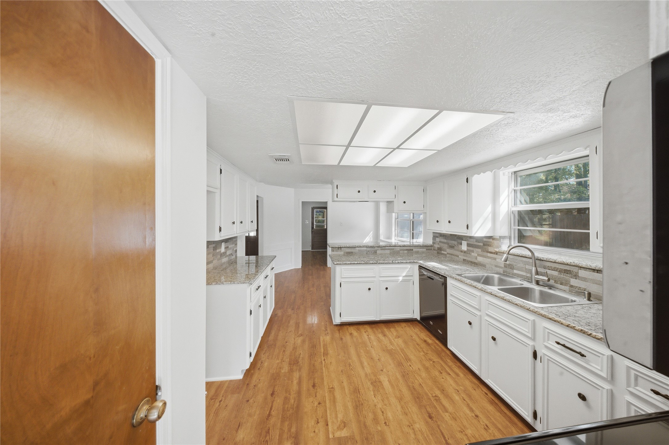 12806 Forest Meadow Drive Property Photo 9
