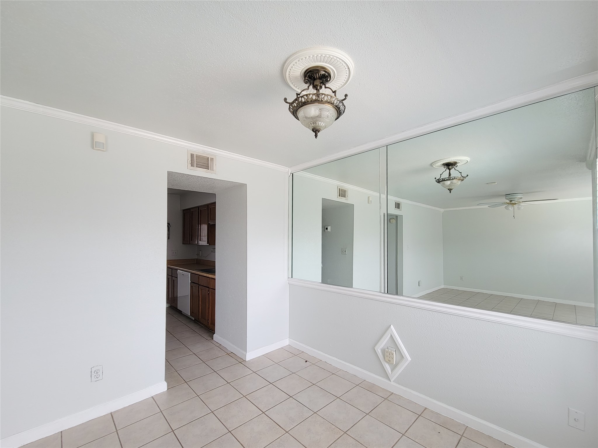 6202 Skyline 32 Property Photo 5