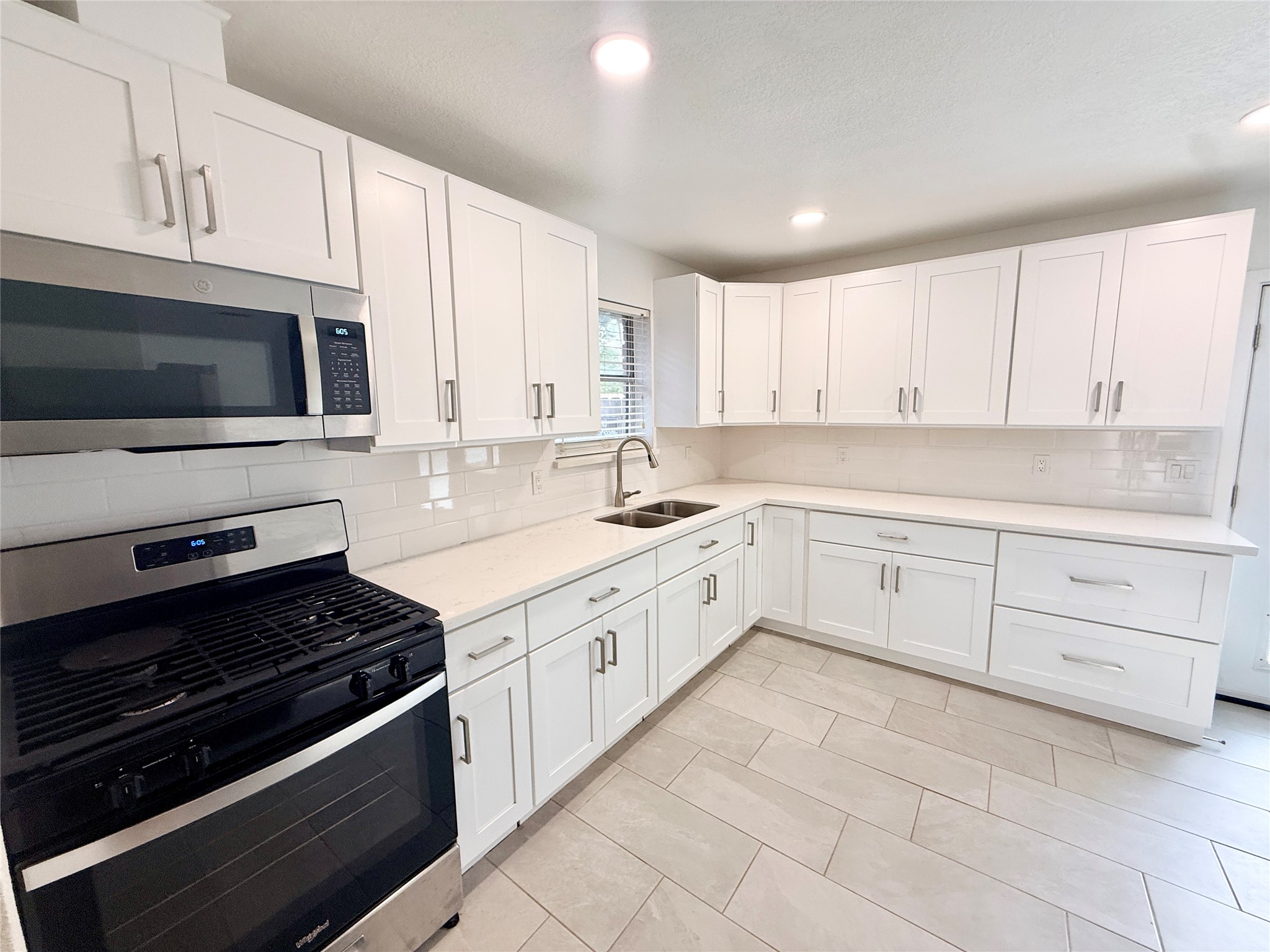 1310 Valley Drive Property Photo 3
