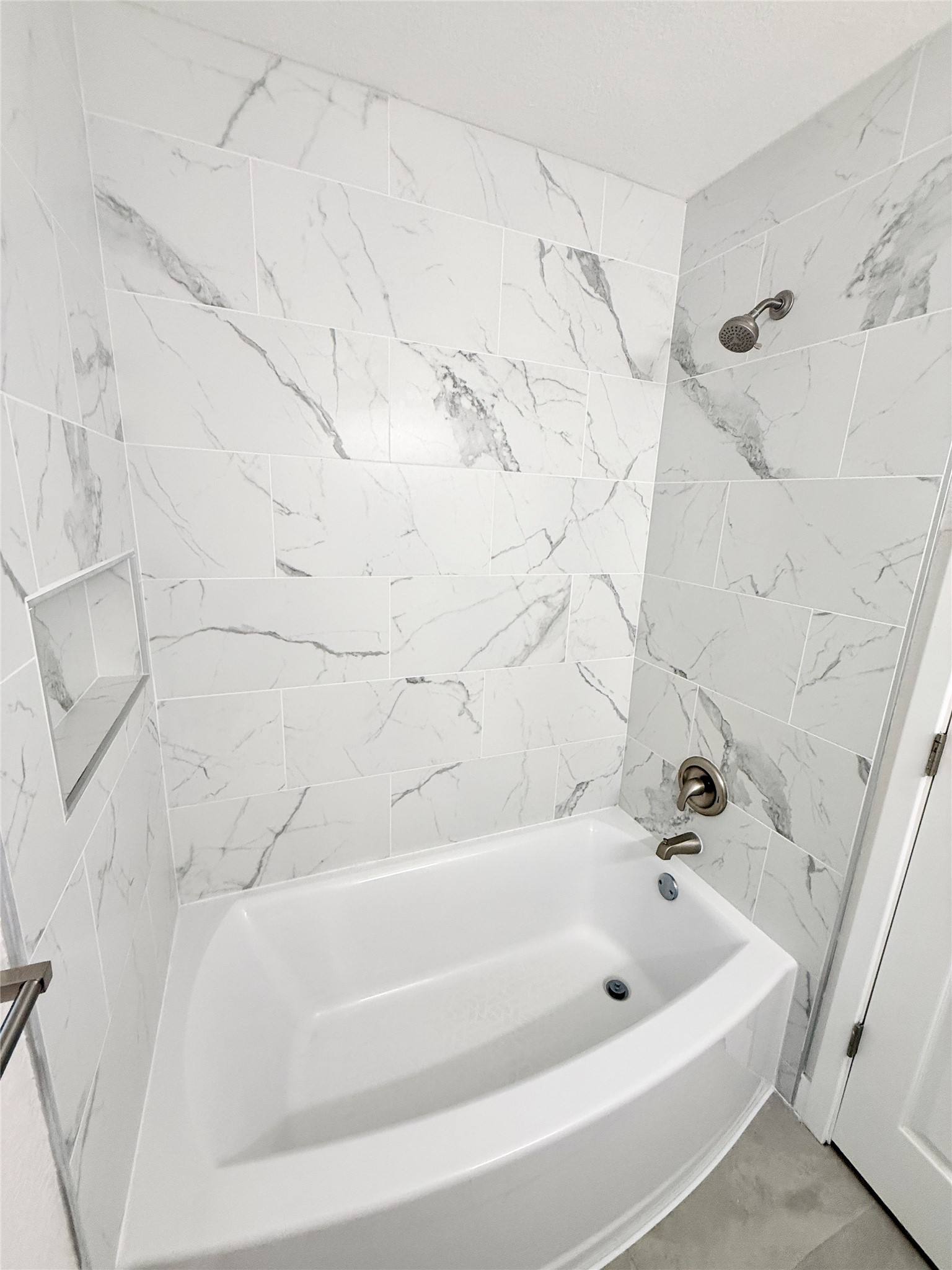 1310 Valley Drive Property Photo 6