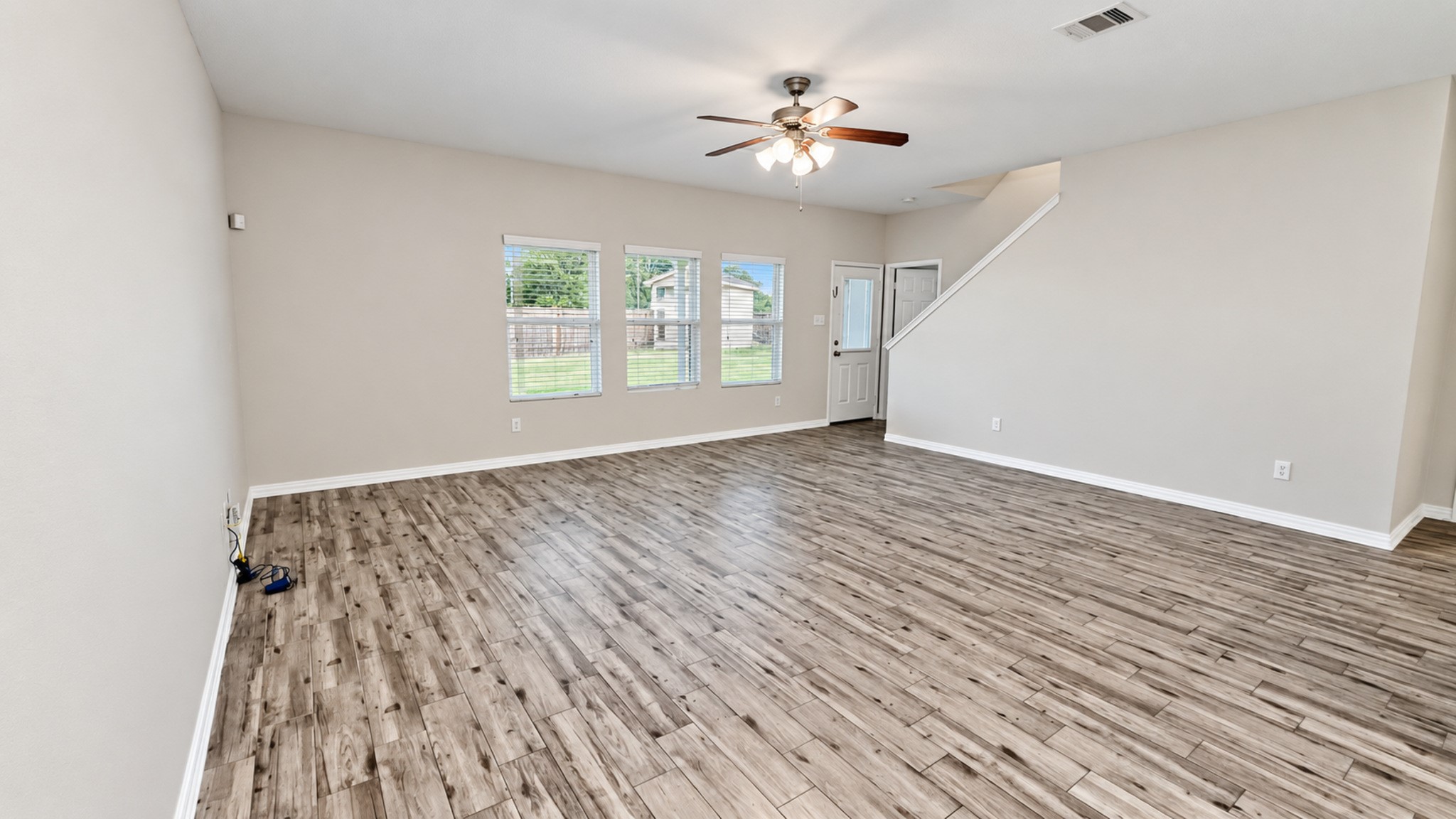 12102 Kings Fall Drive Property Photo 4