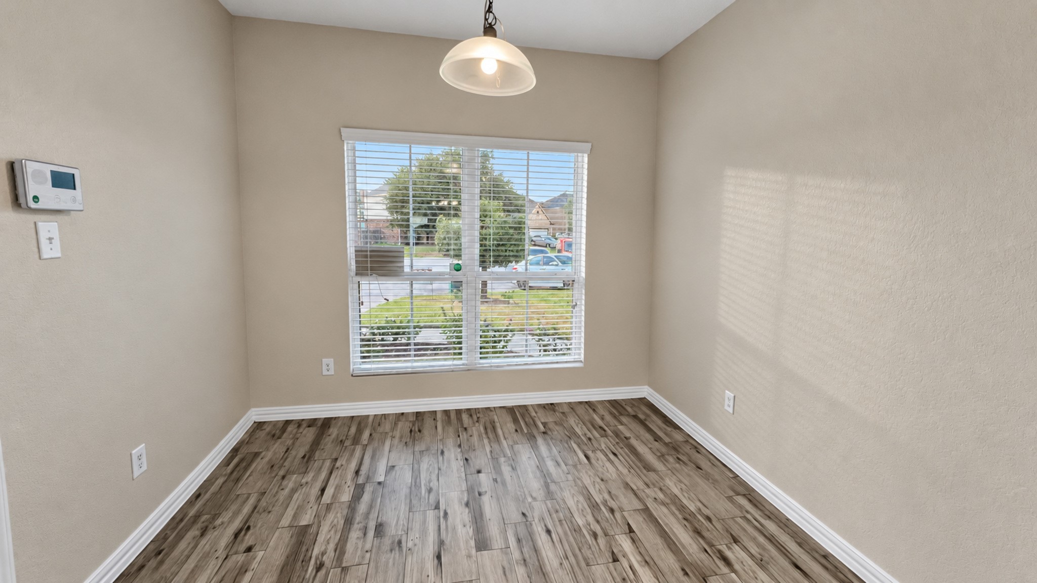 12102 Kings Fall Drive Property Photo 10