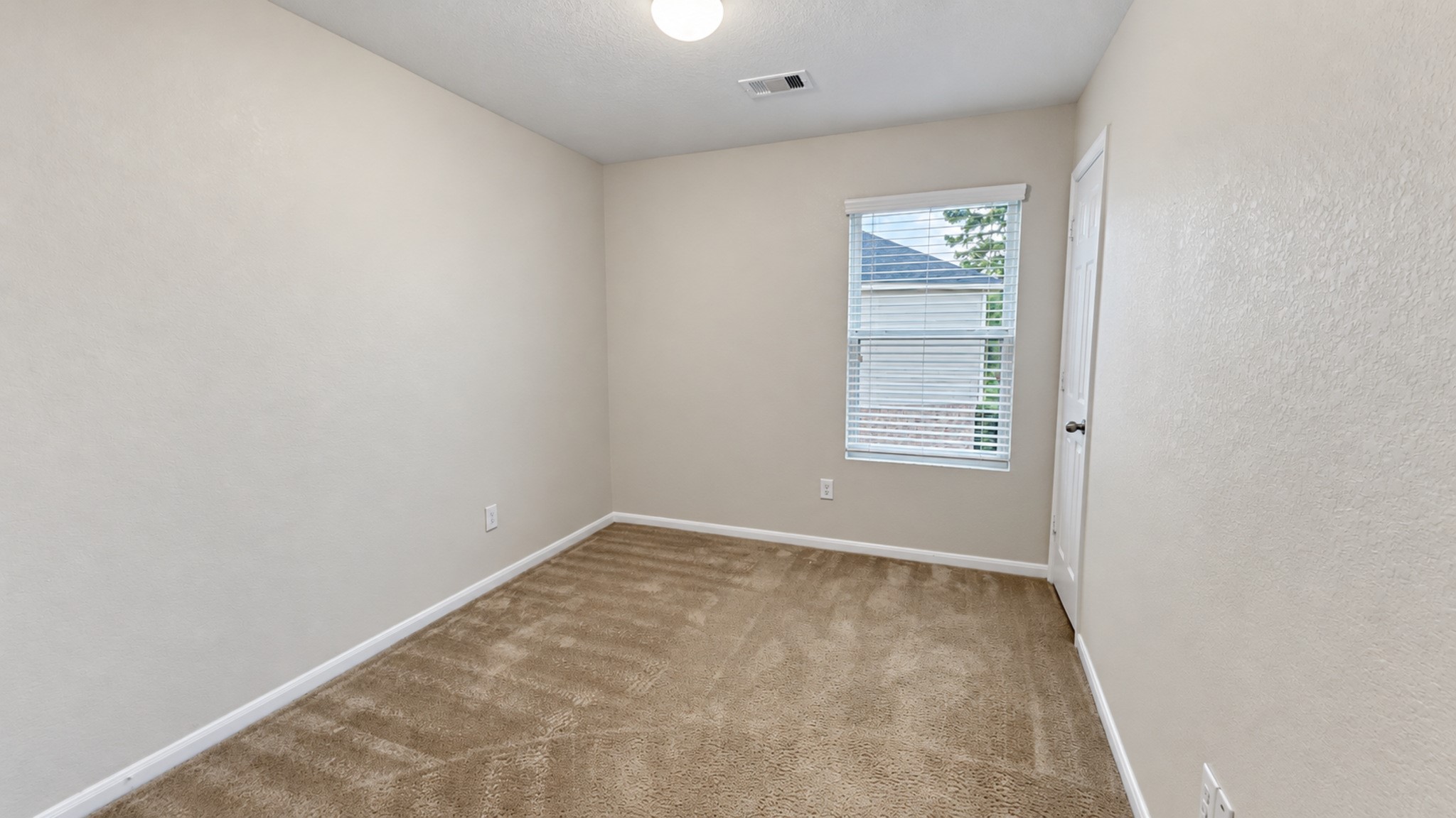 12102 Kings Fall Drive Property Photo 12