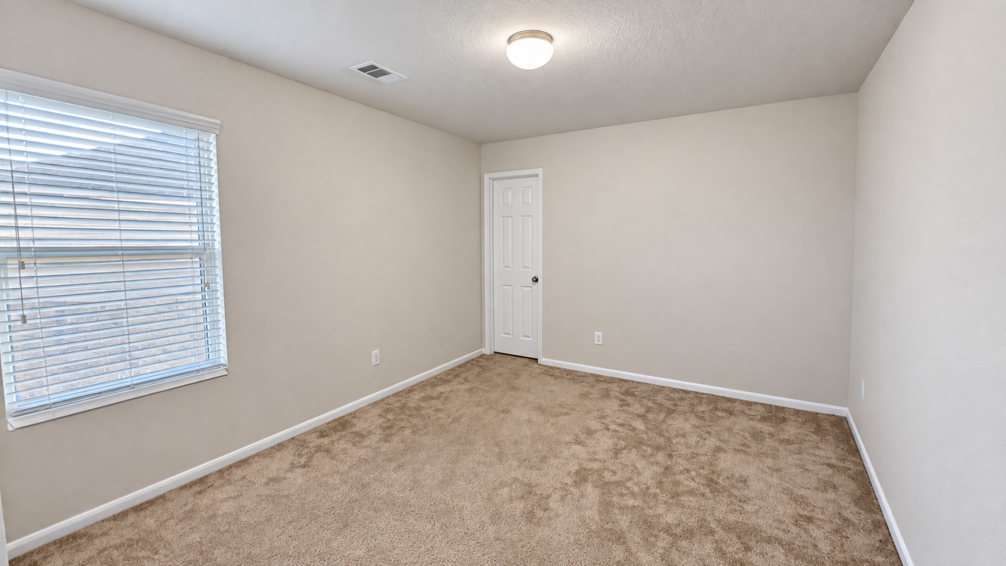 12102 Kings Fall Drive Property Photo 17