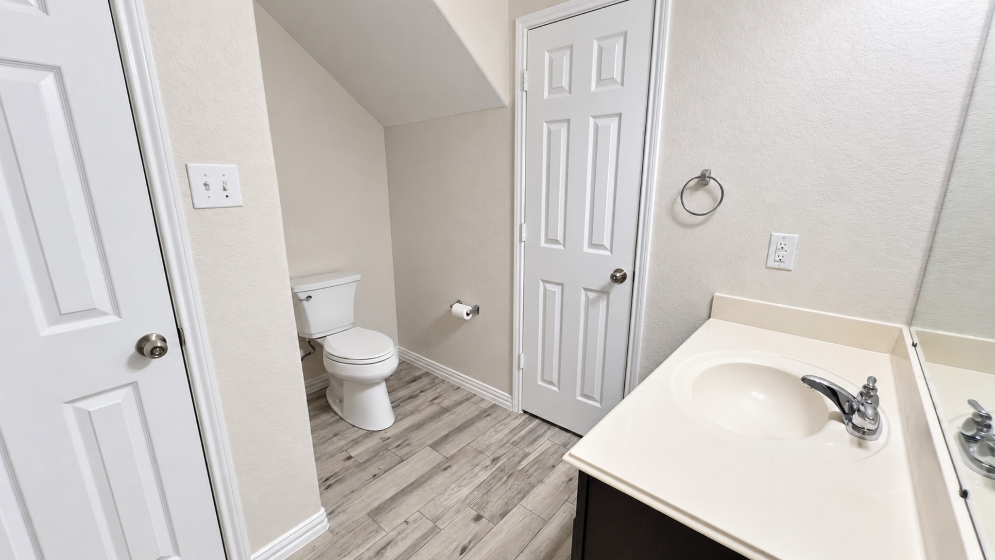 12102 Kings Fall Drive Property Photo 19
