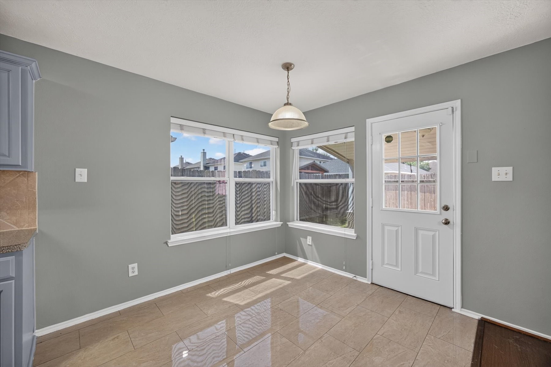 1426 Zinnia Road Property Photo 10