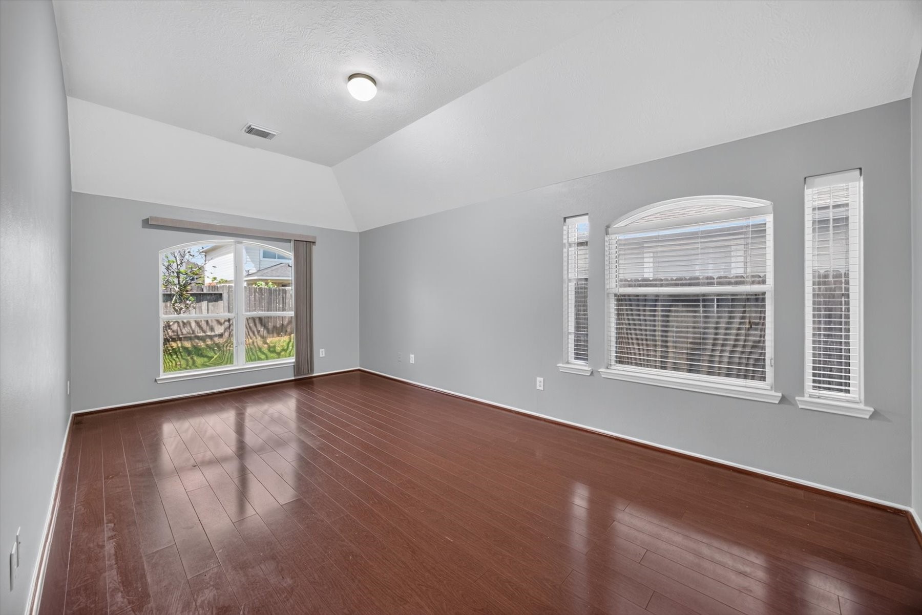 1426 Zinnia Road Property Photo 11