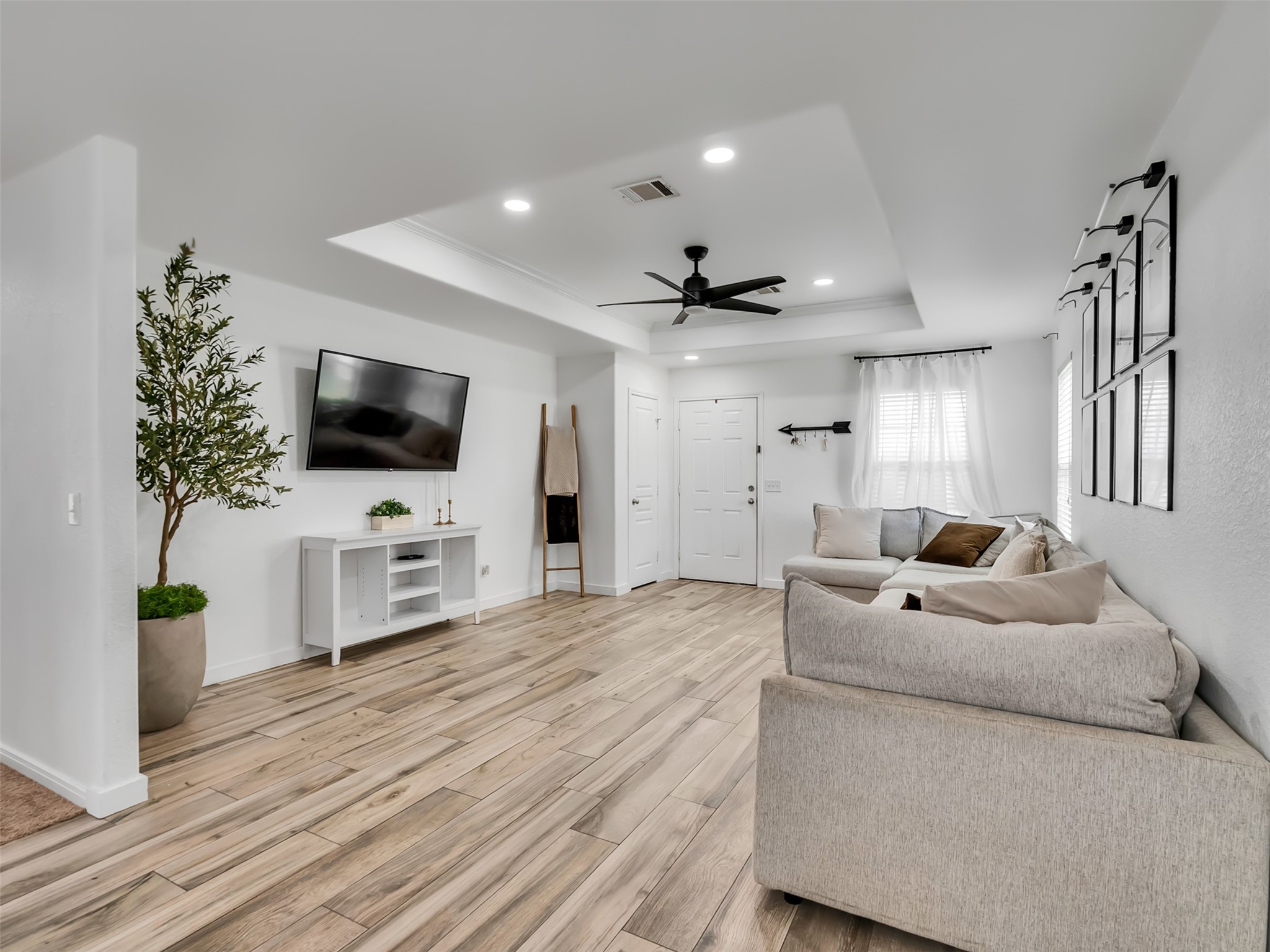 14114 Pecan Hill Court Property Photo 4