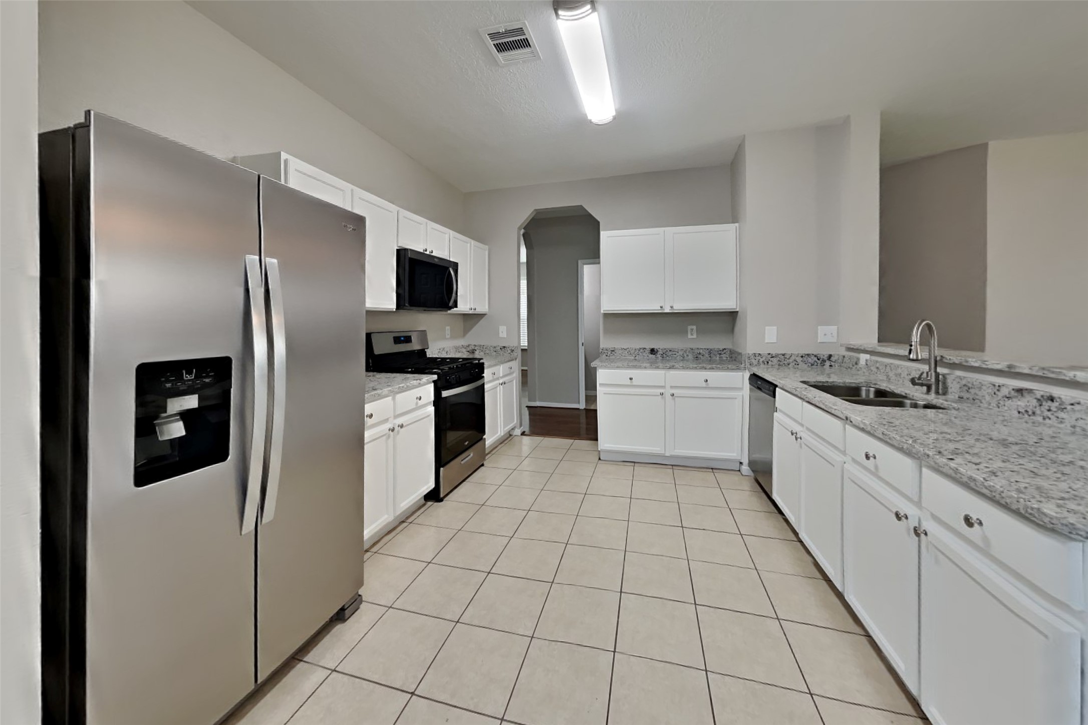 22022 Willow Downs Drive Property Photo 3