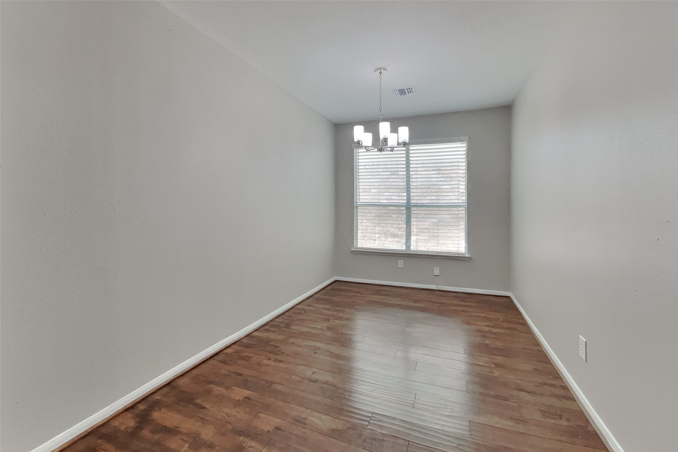 22022 Willow Downs Drive Property Photo 5