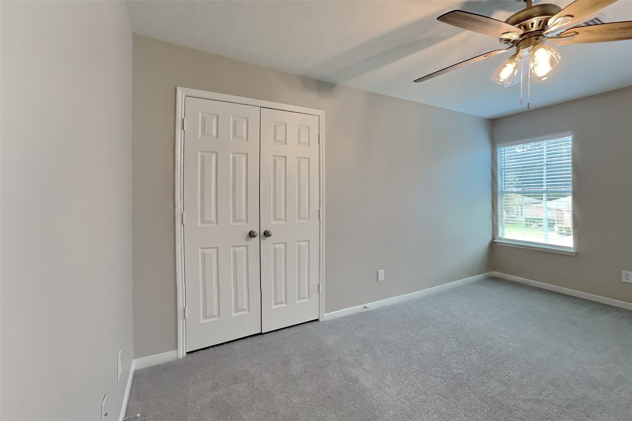 22022 Willow Downs Drive Property Photo 12
