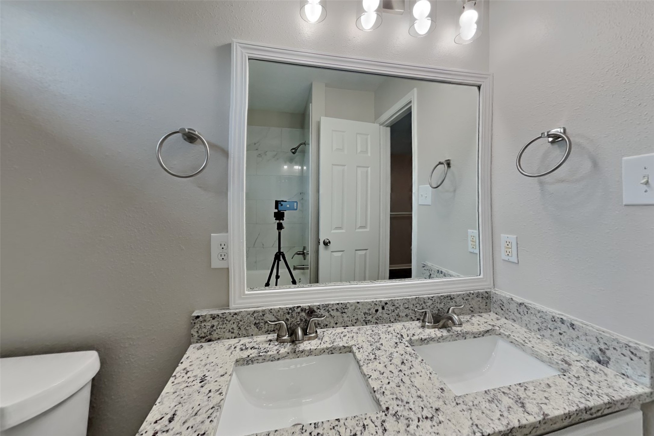 22022 Willow Downs Drive Property Photo 13