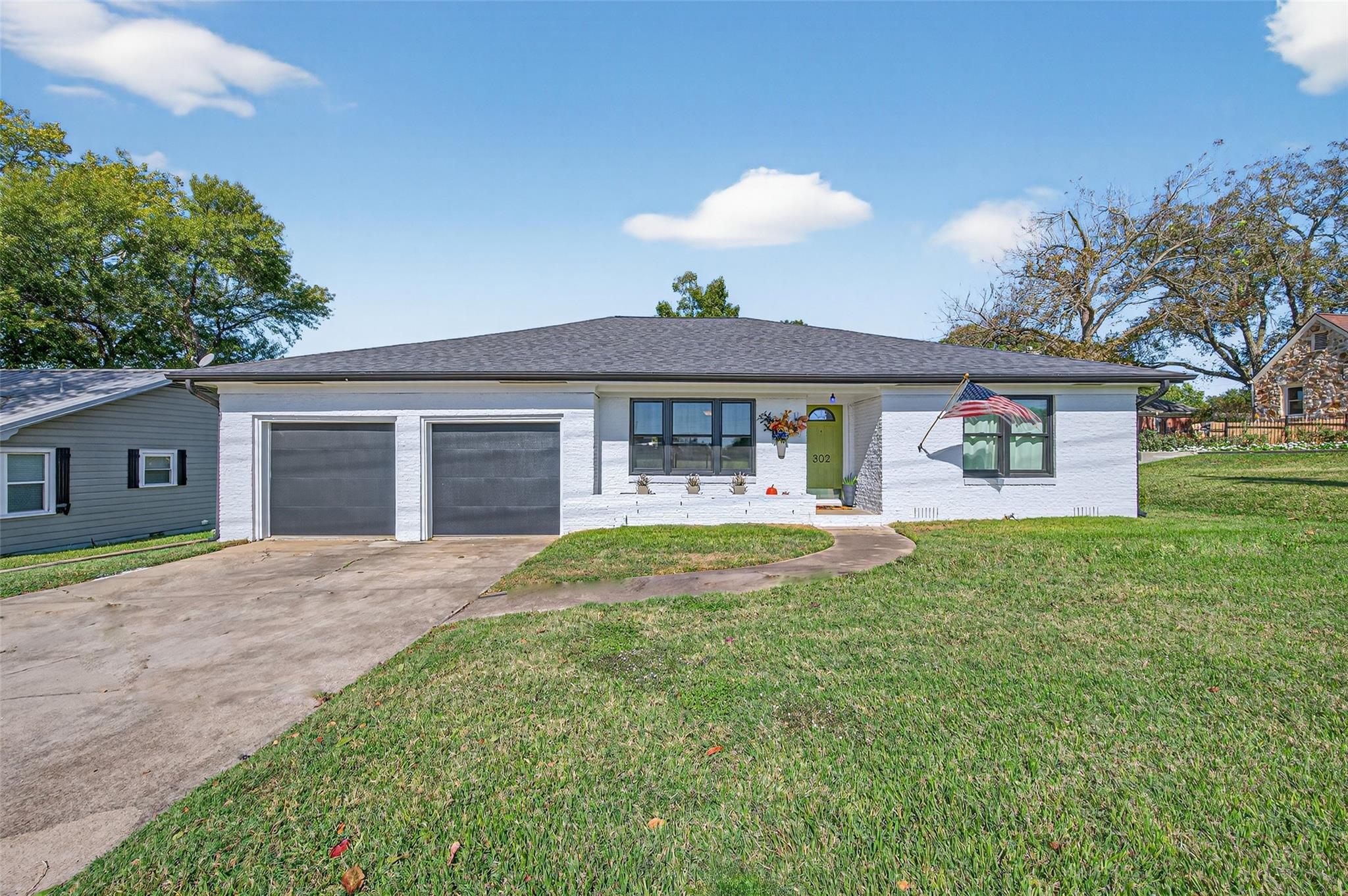 302 W Stone Street, Brenham TX 77833 Property Photo 1